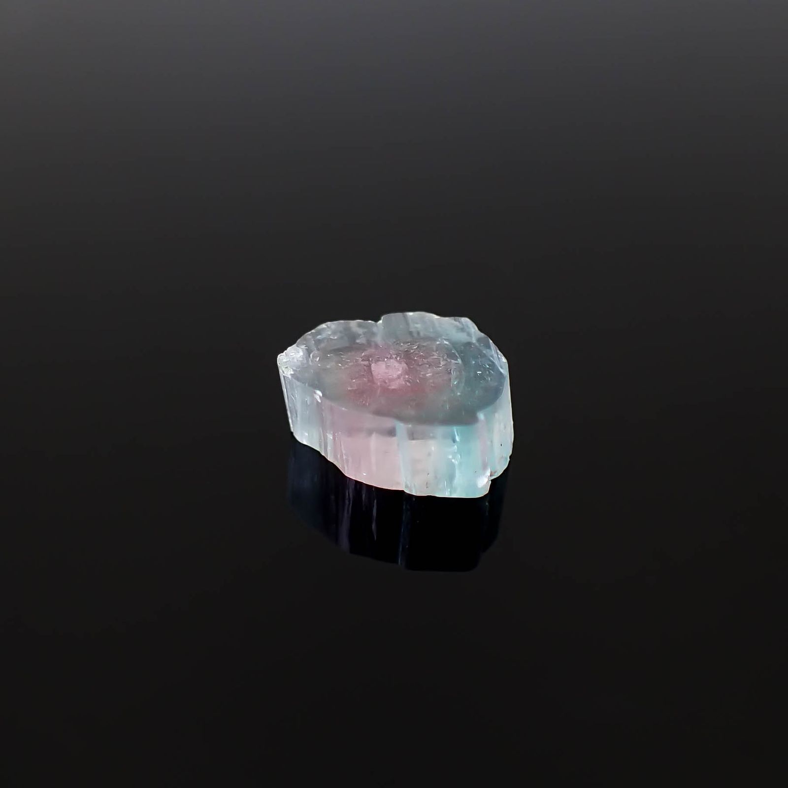 ウォーターメロントルマリン 原石スライス アフガニスタン産 1.65ct [250430216]7x6.9mm前後