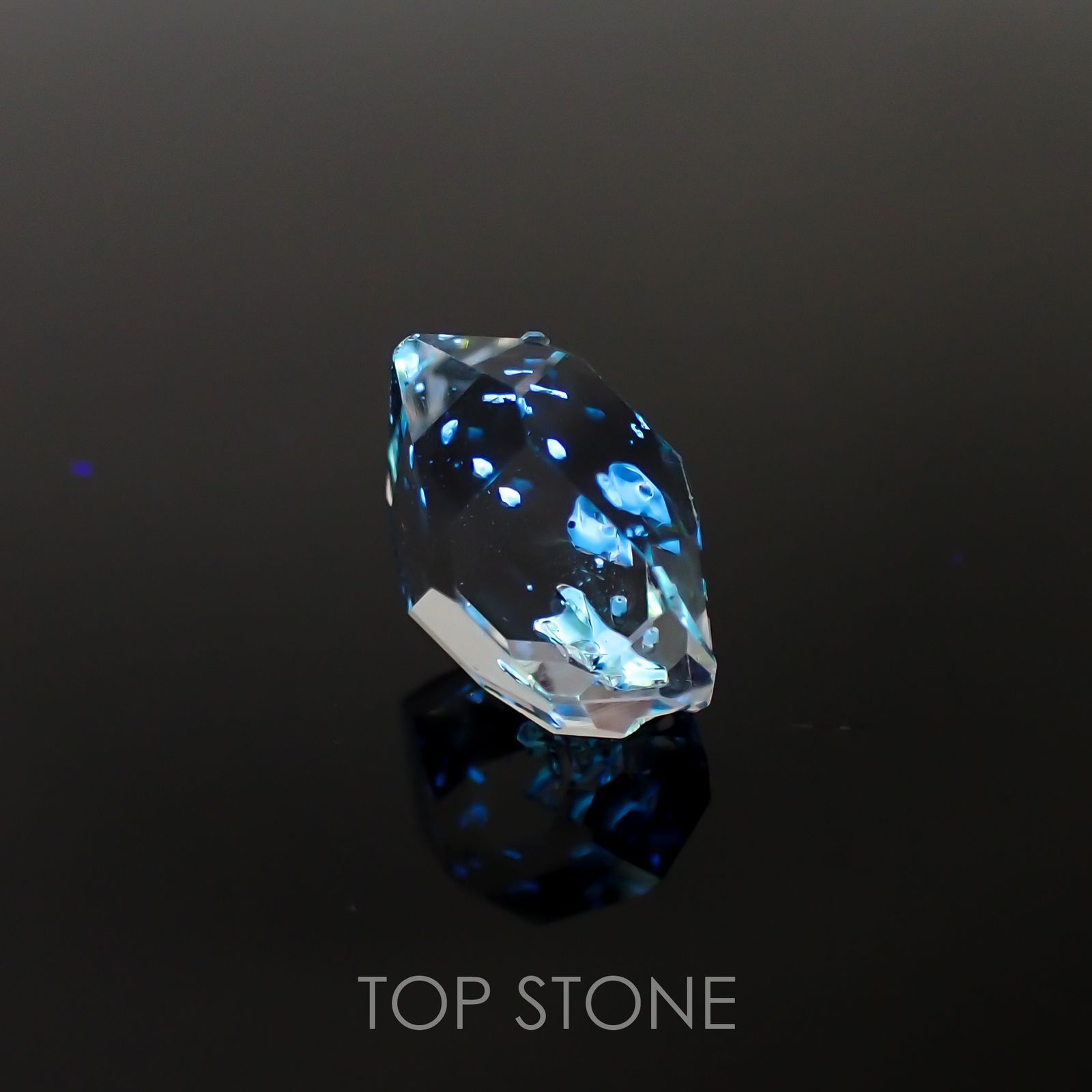 オイルインクォーツ パキスタン産 原石・結晶 3.81ct[210611075]12.2×8.2mm前後
