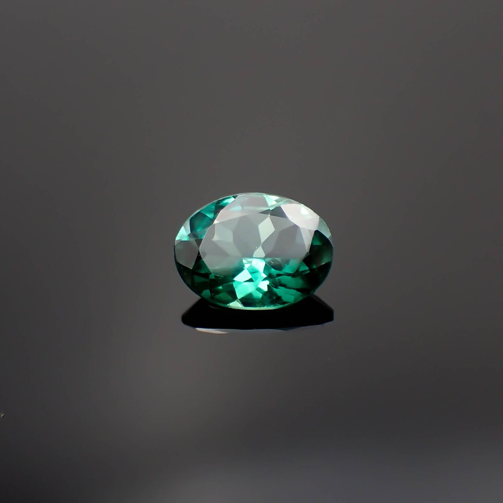 ノーブルモロキサイト マダガスカル産 1.11ct[230321375]8x6mm前後