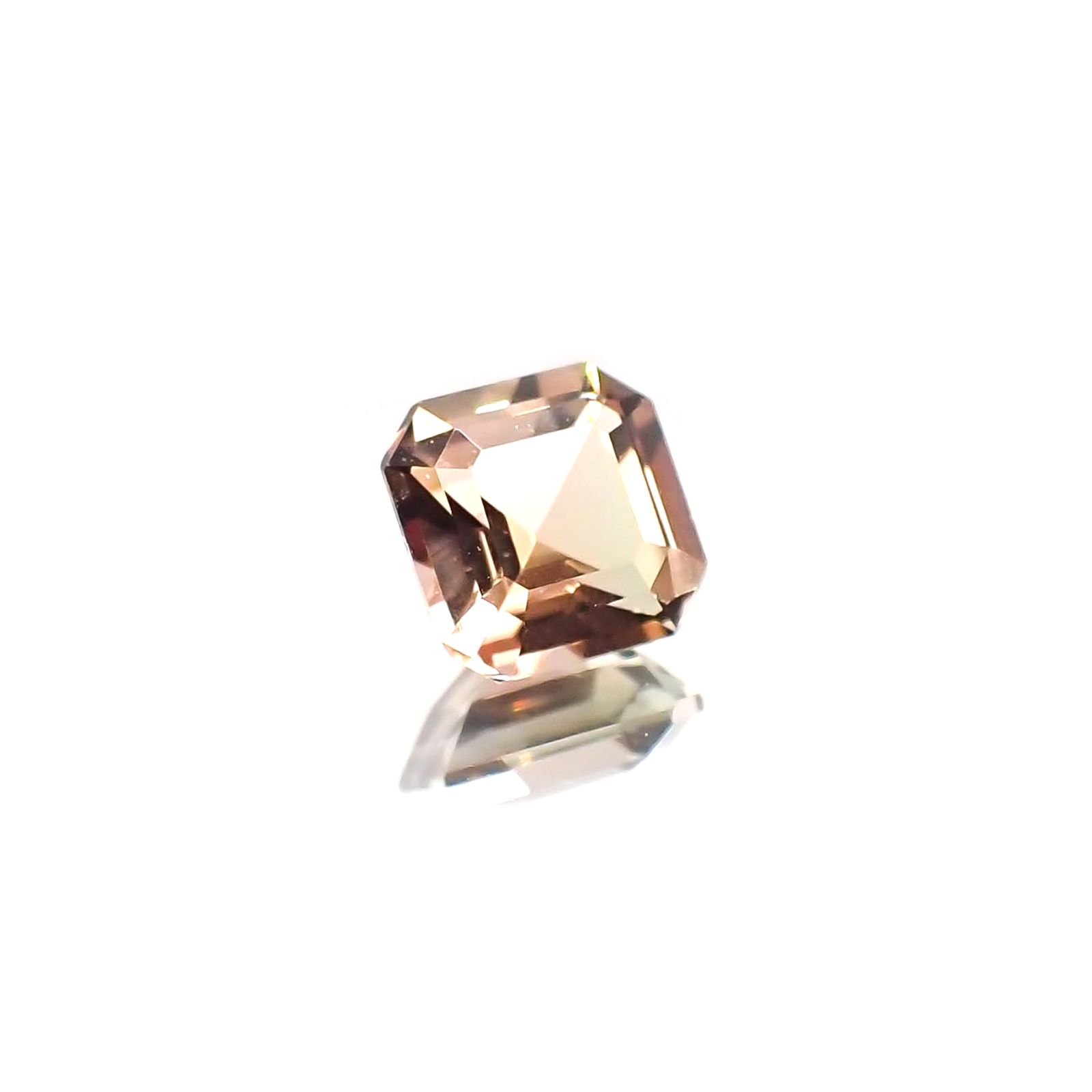 バイカラートルマリン(宝石名バイカラー・トルマリン)ブラジル産 0.59ct 識別済[231023950]5x5mm前後