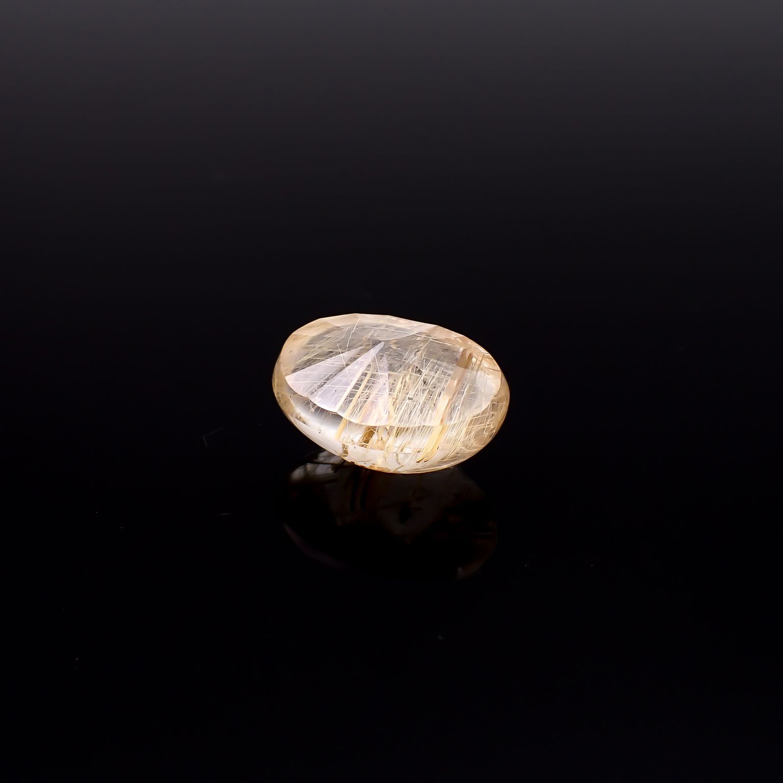 ◇バフトップカット◇ルチルクォーツ ブラジル産 7.40ct / 13.9x9.9mm前後 [260732401]