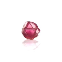 ツインクリスタルスピネル(スピネル式双晶）原石 ビルマ産 0.062ct[231124057]2.7x2.8mm前後