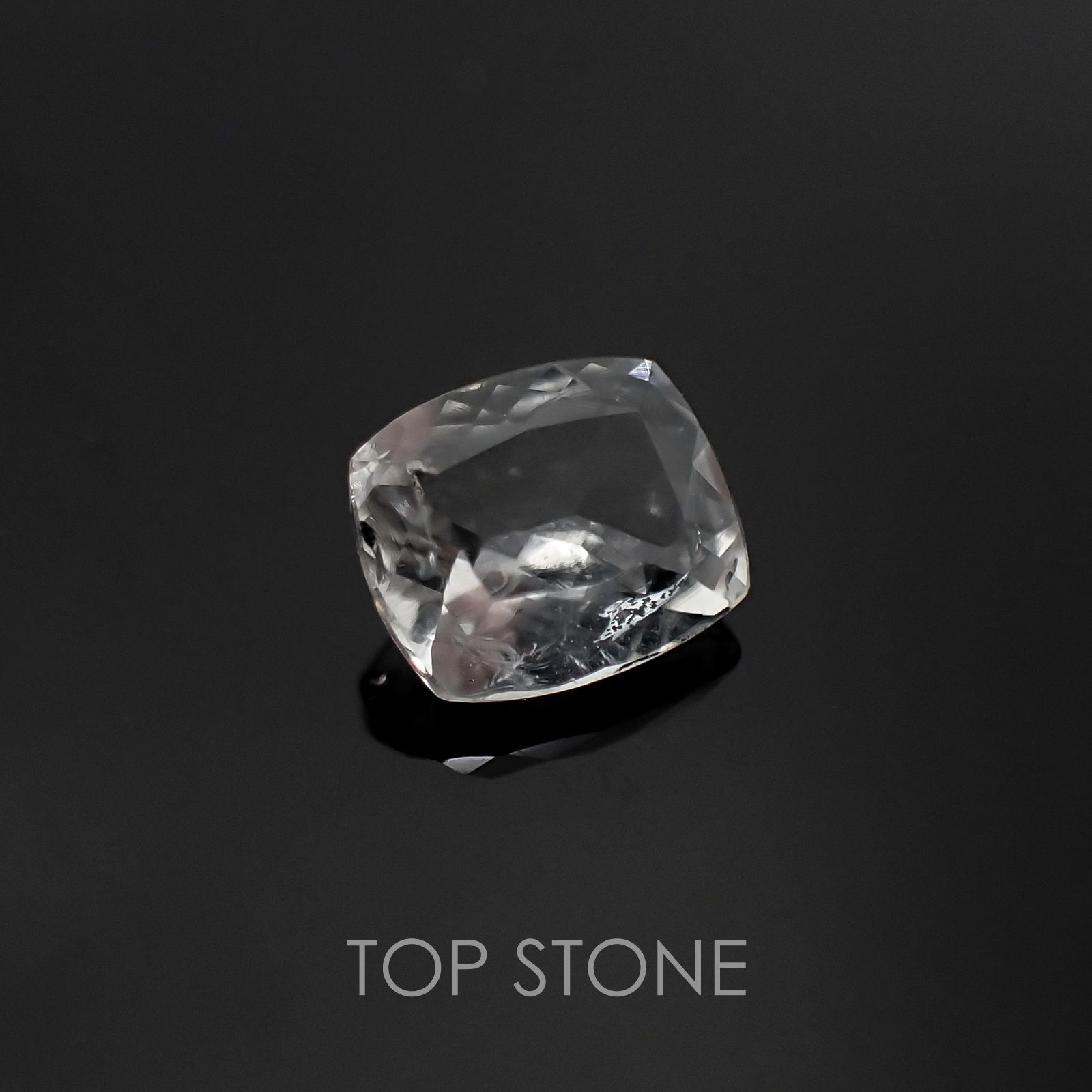 ハイアライトオパール メキシコ産 ルース 0.79ct[20106360]6.9×5.8mm前後