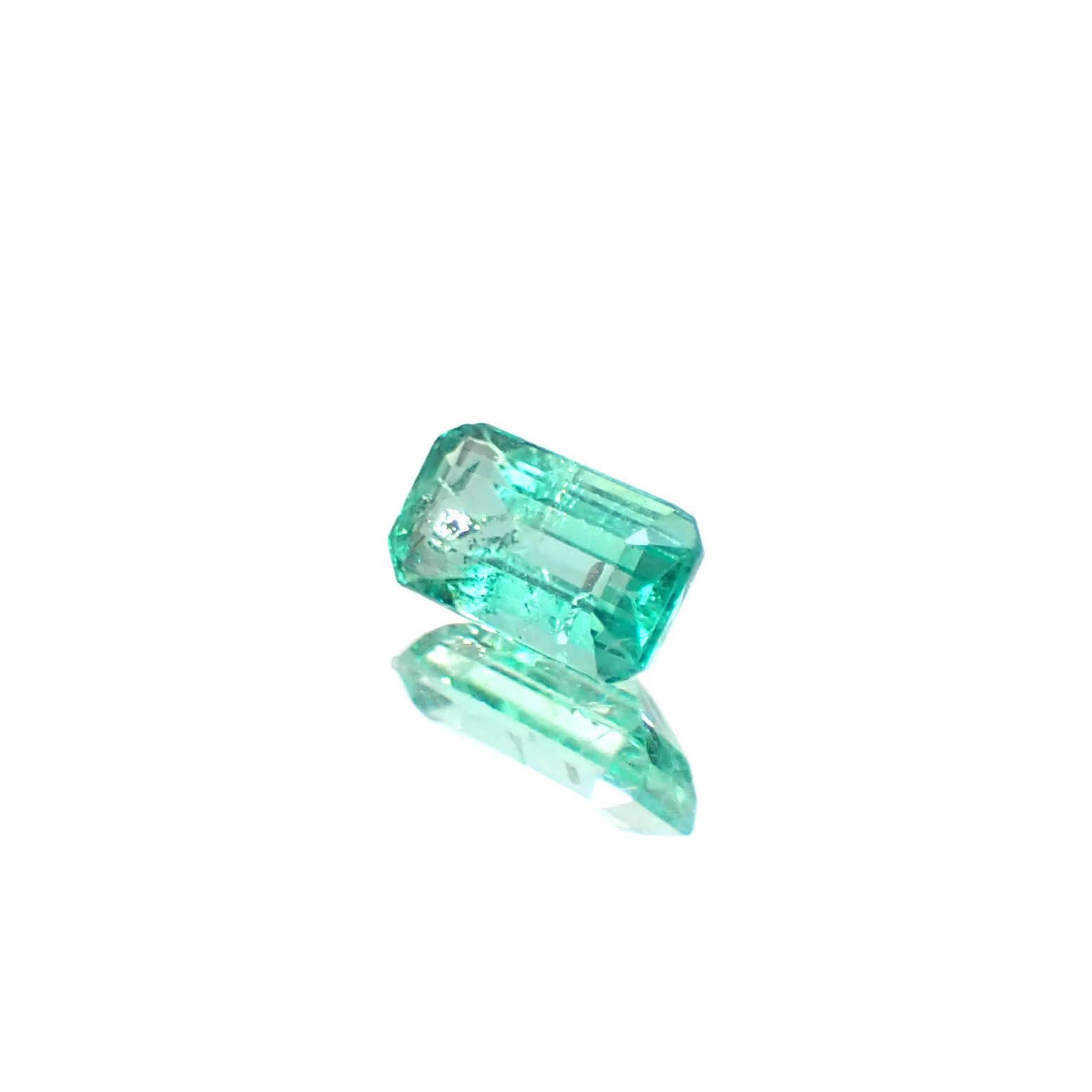 エメラルド ザンビア産 0.23ct [250430236]5x2.6mm前後