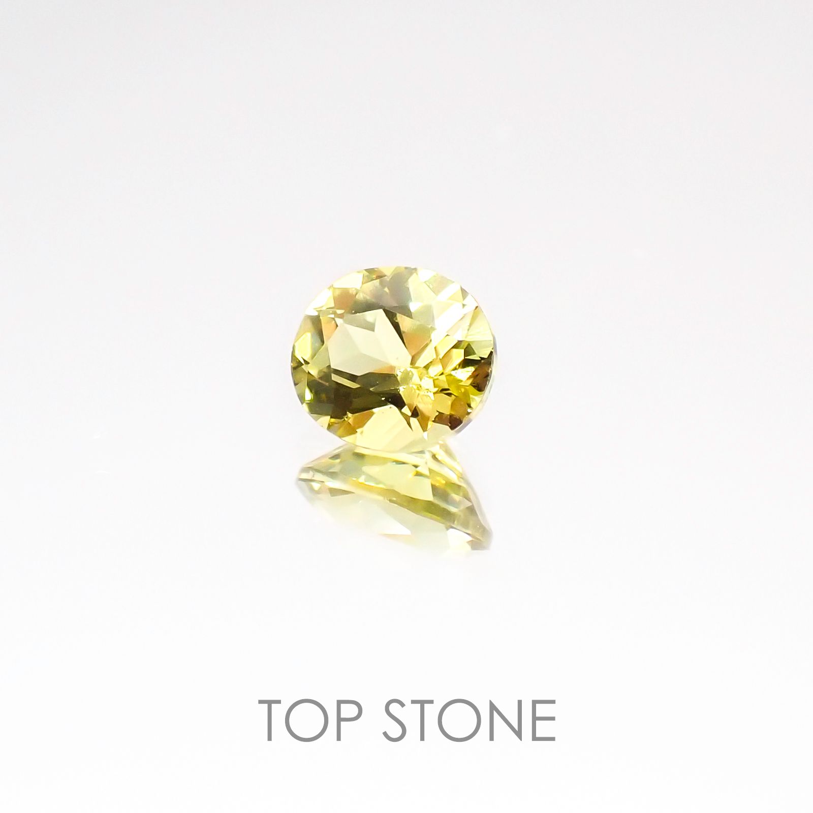 マリガーネット(宝石名ガーネット) マリ共和国産 0.48ct 識別済[20106911]4.9×4.3mm前後