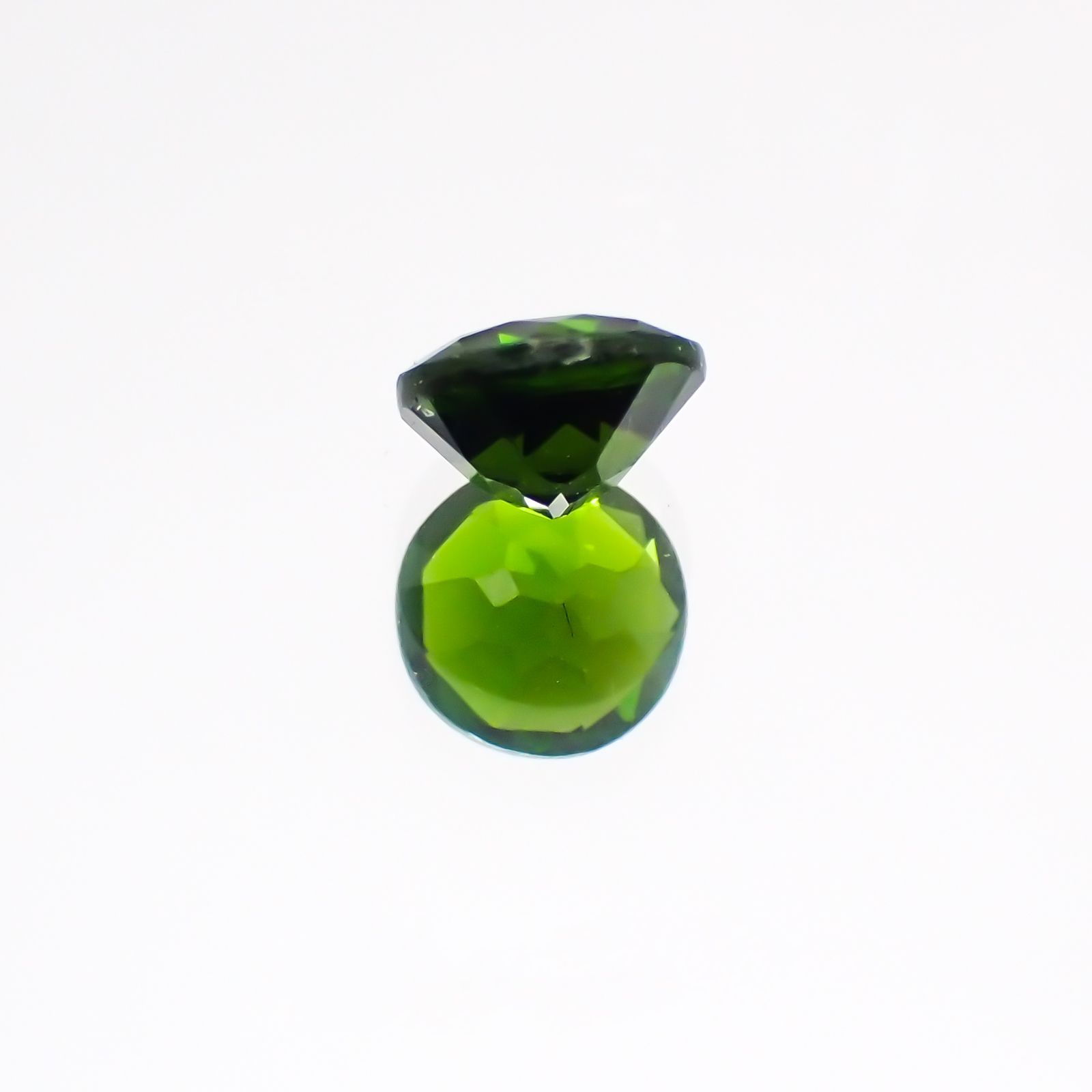 クロムダイオプサイド(宝石名クロム・ダイオプサイド)ロシア産 0.56ct 識別済[231124290]5.1x5.1mm前後