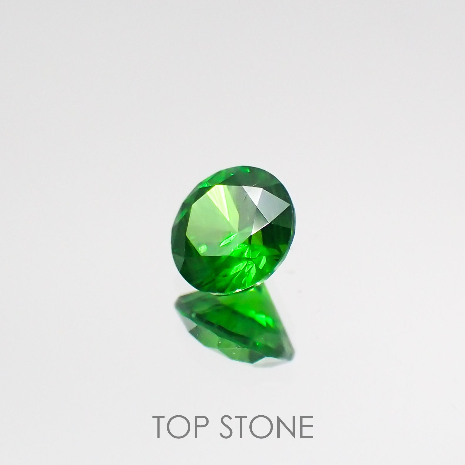 デマントイドガーネット(宝石名デマントイド・ガーネット) ロシア産 0.203ct ソ付(彩珠)[210711587]3.4×3.5mm前後