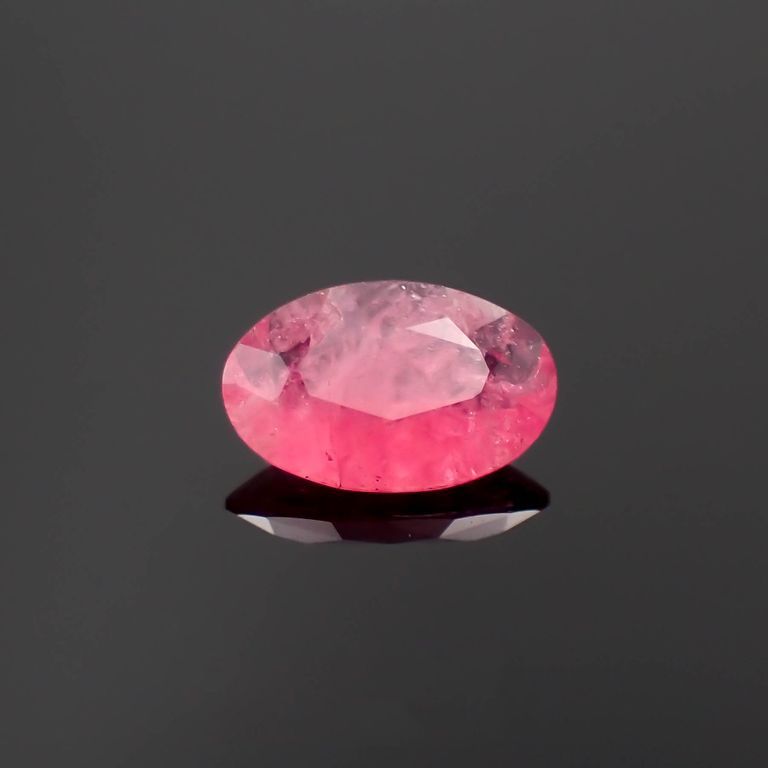 ツグツパイト テネブレッセンス(宝石名タグトゥパイト)グリーンランド産 0.190ct ソ付(彩珠)[221119078]5.4x3.5mm前後