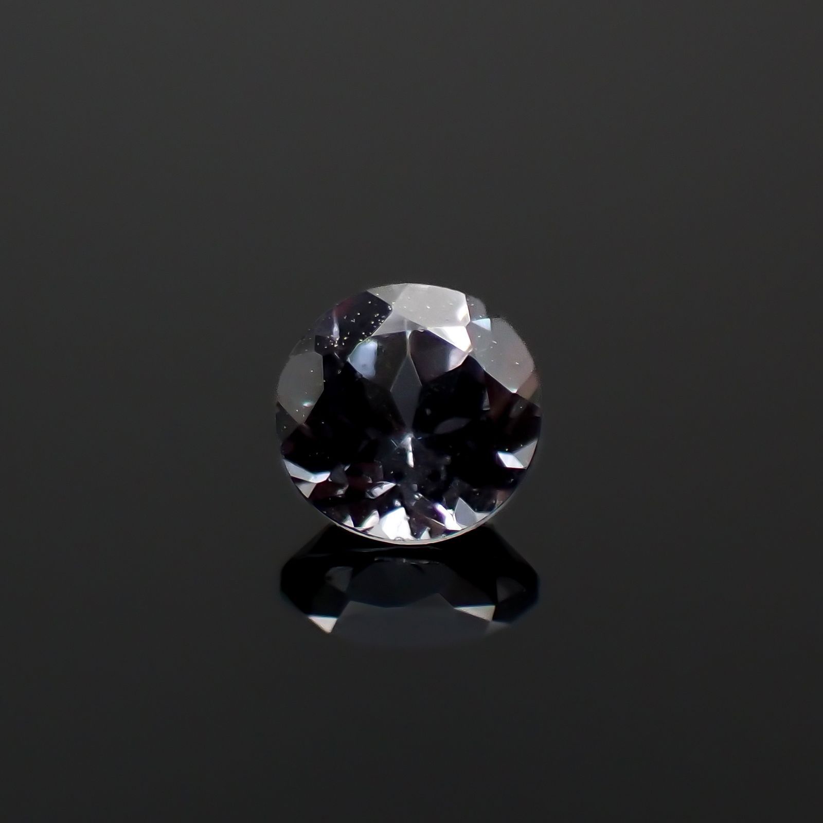 カラーチェンジガーネット アレキタイプ マダガスカル・ベキリー産 0.24ct[230923409]3.6x3.6mm前後