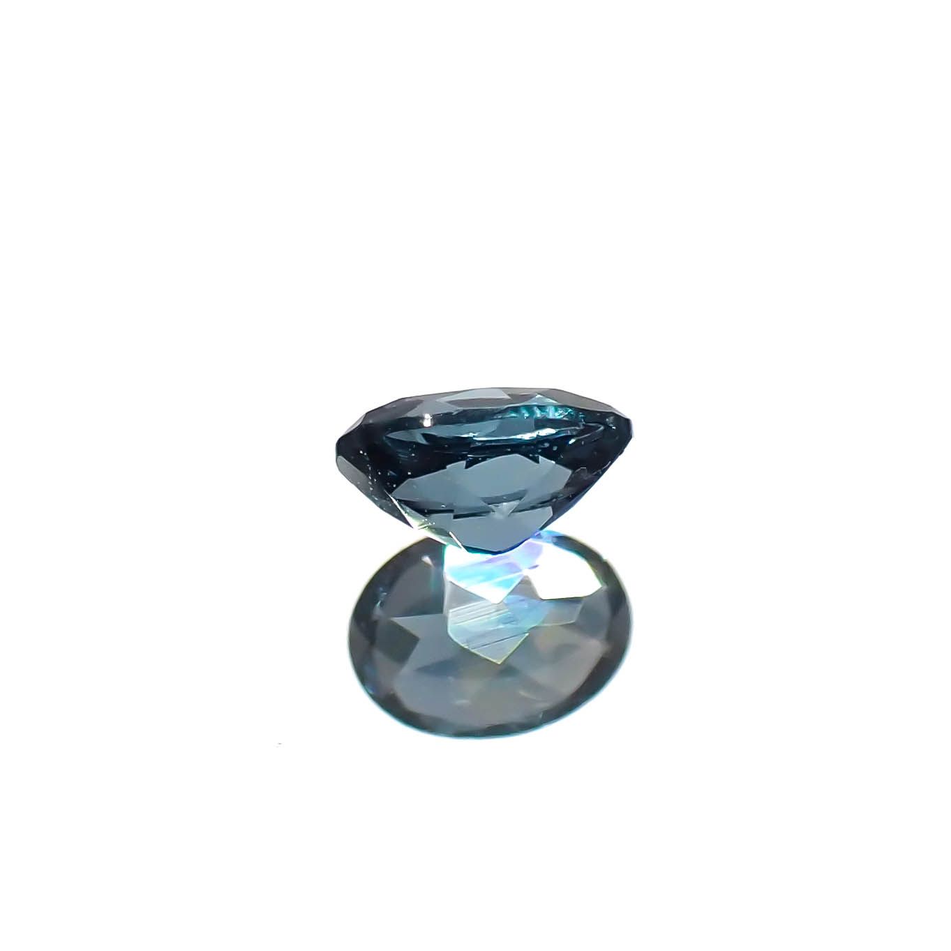 カラーチェンジガーネット アレキタイプ マダガスカル・ベキリー産 0.19ct[231224761]4x2.9mm前後