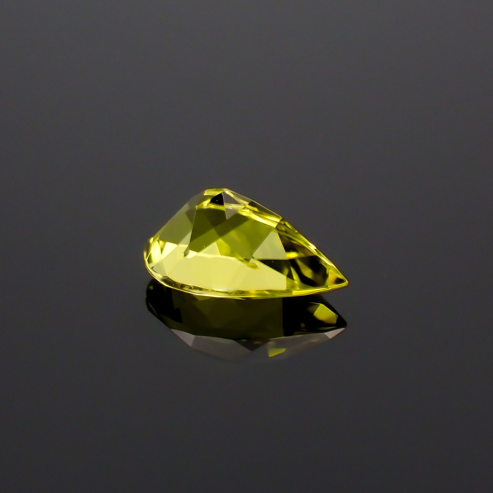 カナリートルマリン ザンビア・カナリー鉱山産 0.86ct[230823134]8x5