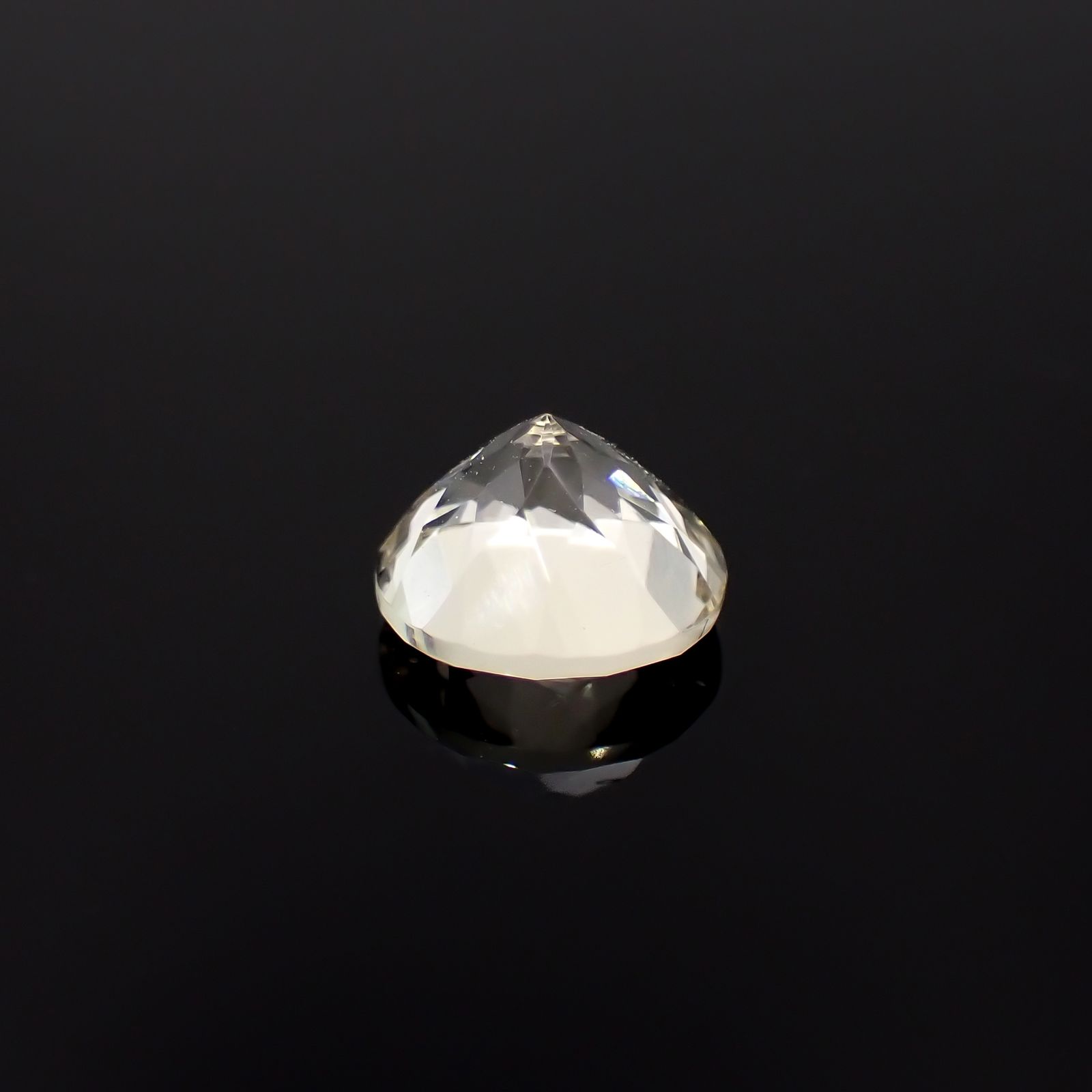 イエロースキャポライト フルオレッセンス(宝石名スキャポライト)タンザニア産 1.16ct 識別済[230722657]7.1x7mm前後