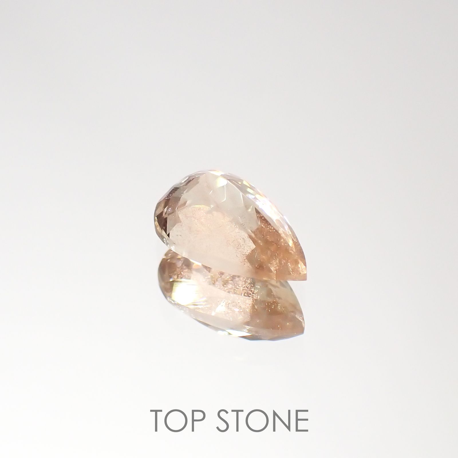 オレゴンサンストーン(宝石名ラブラドライト)アメリカ・オレゴン州産 1.25ct 識別済[220114664]9.1x5.9mm前後