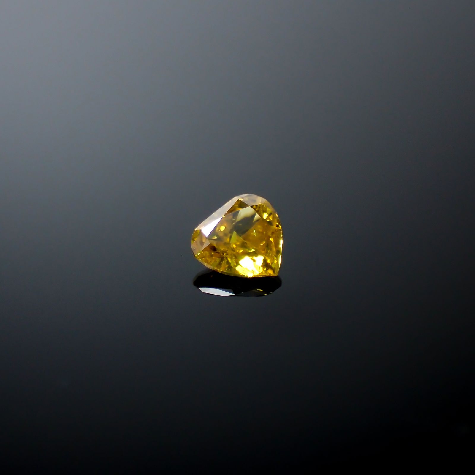 イエローダイヤモンド I-1/FANCY DEEP ORANGY YELLOW(宝石名ダイアモンド) 0.109ct ソ付(CGL)[240125394]3.22x3.27mm前後