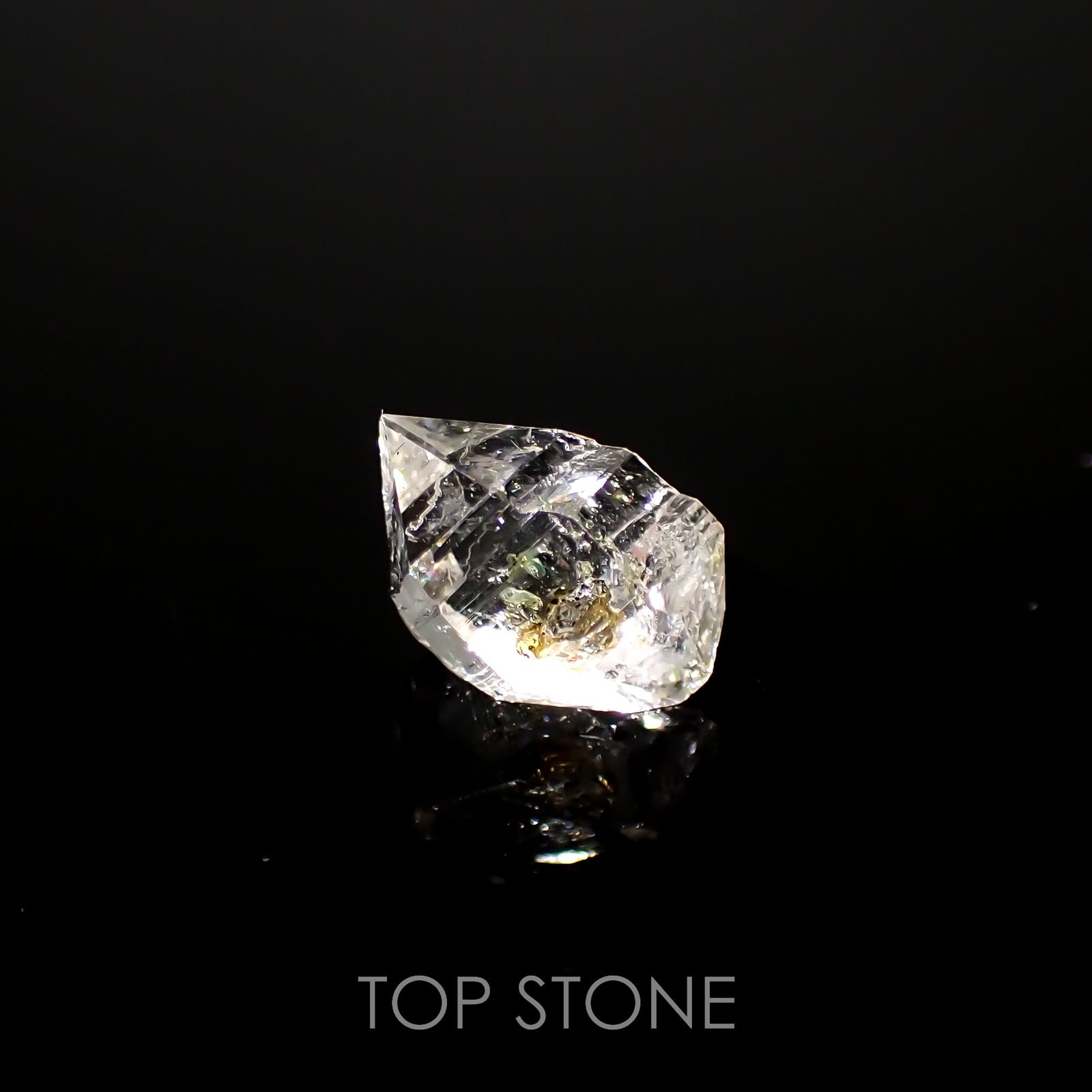 オイルインクォーツ 原石 パキスタン産 2.27ct[220616487]10.4x7.2mm前後