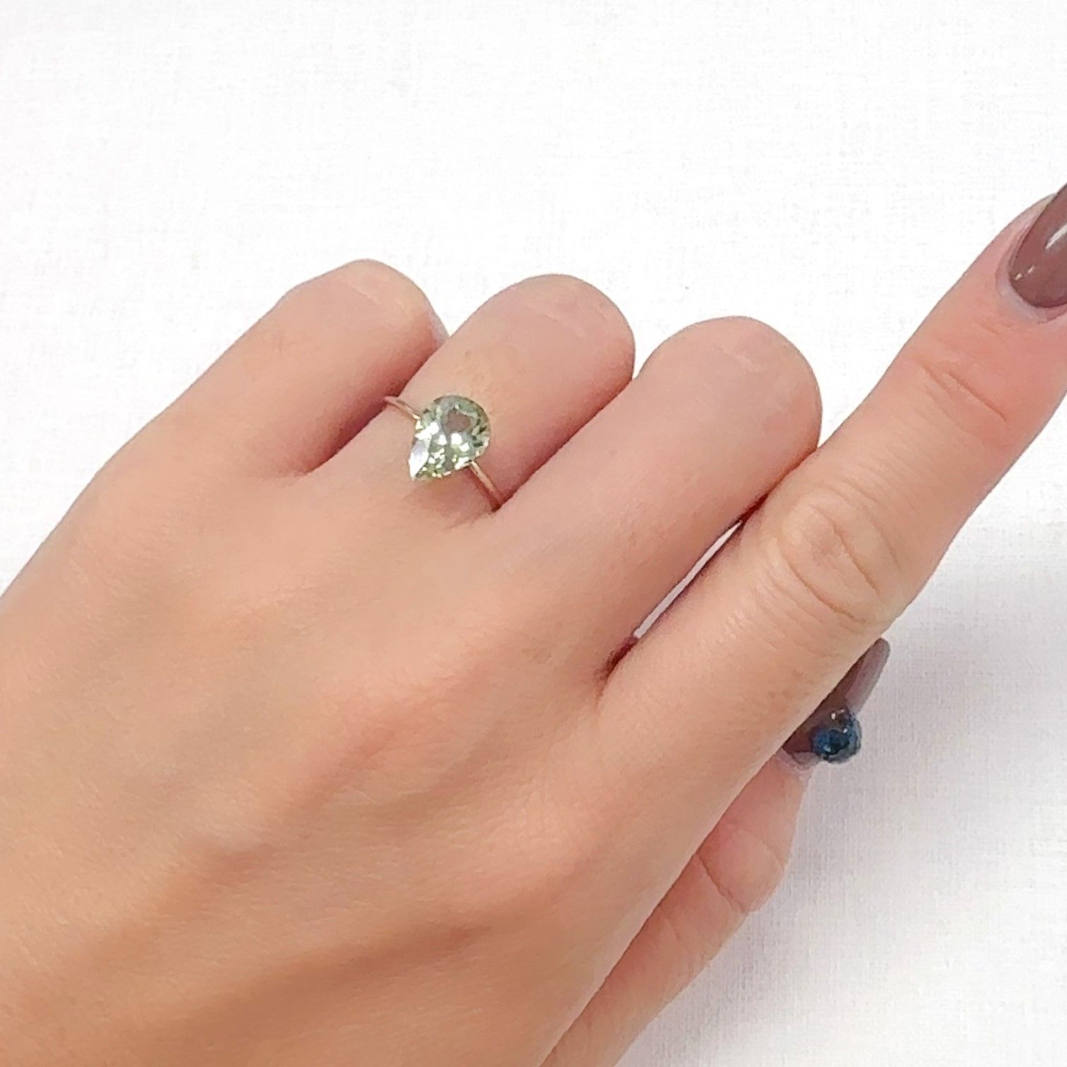 グリーントルマリン(宝石名トルマリン)ナイジェリア産 1.68ct 識別済[240628121]9.7x7mm前後