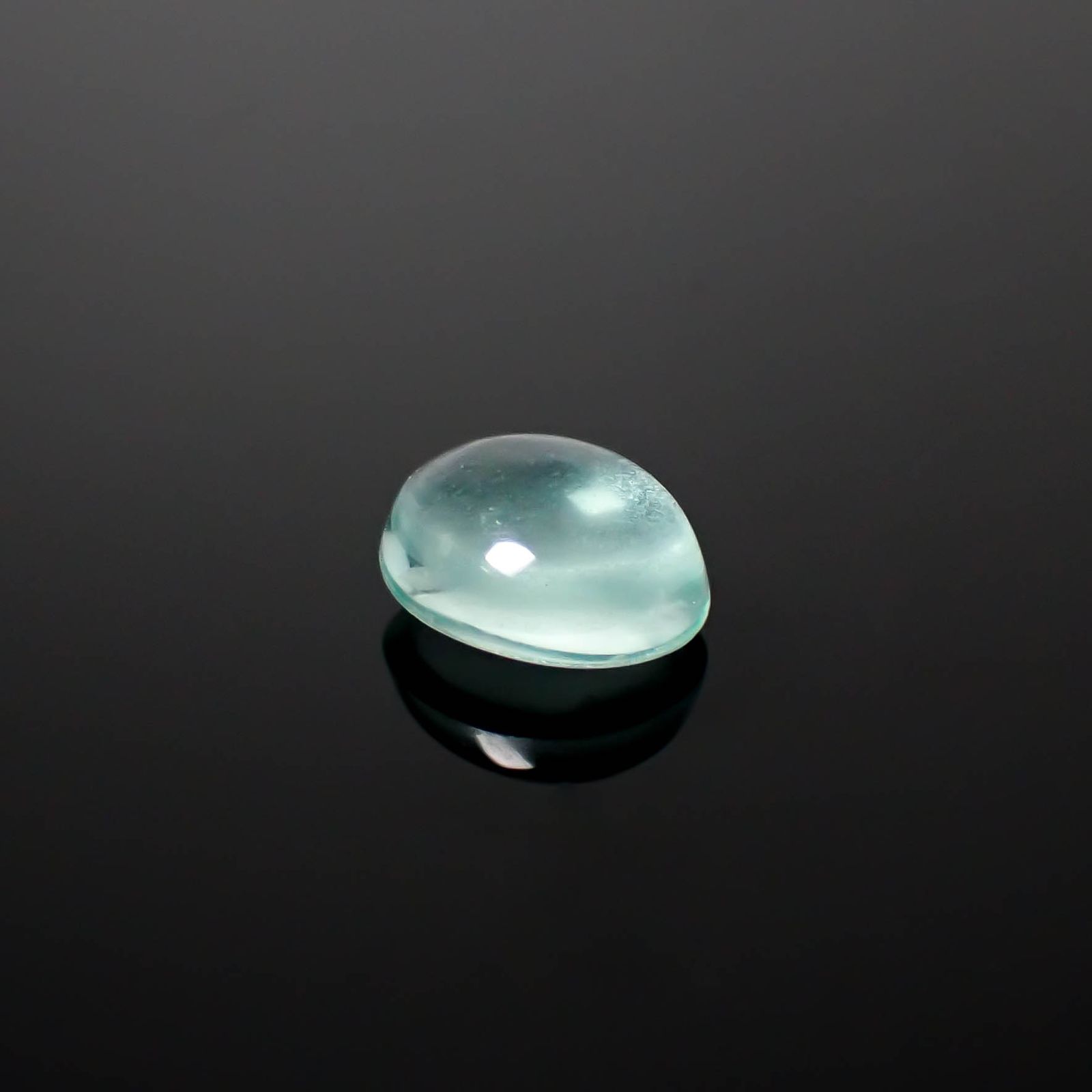 フローライト フルオレッセンス ジンバブエ産 2.20ct [250630518]8.7x7.2mm前後