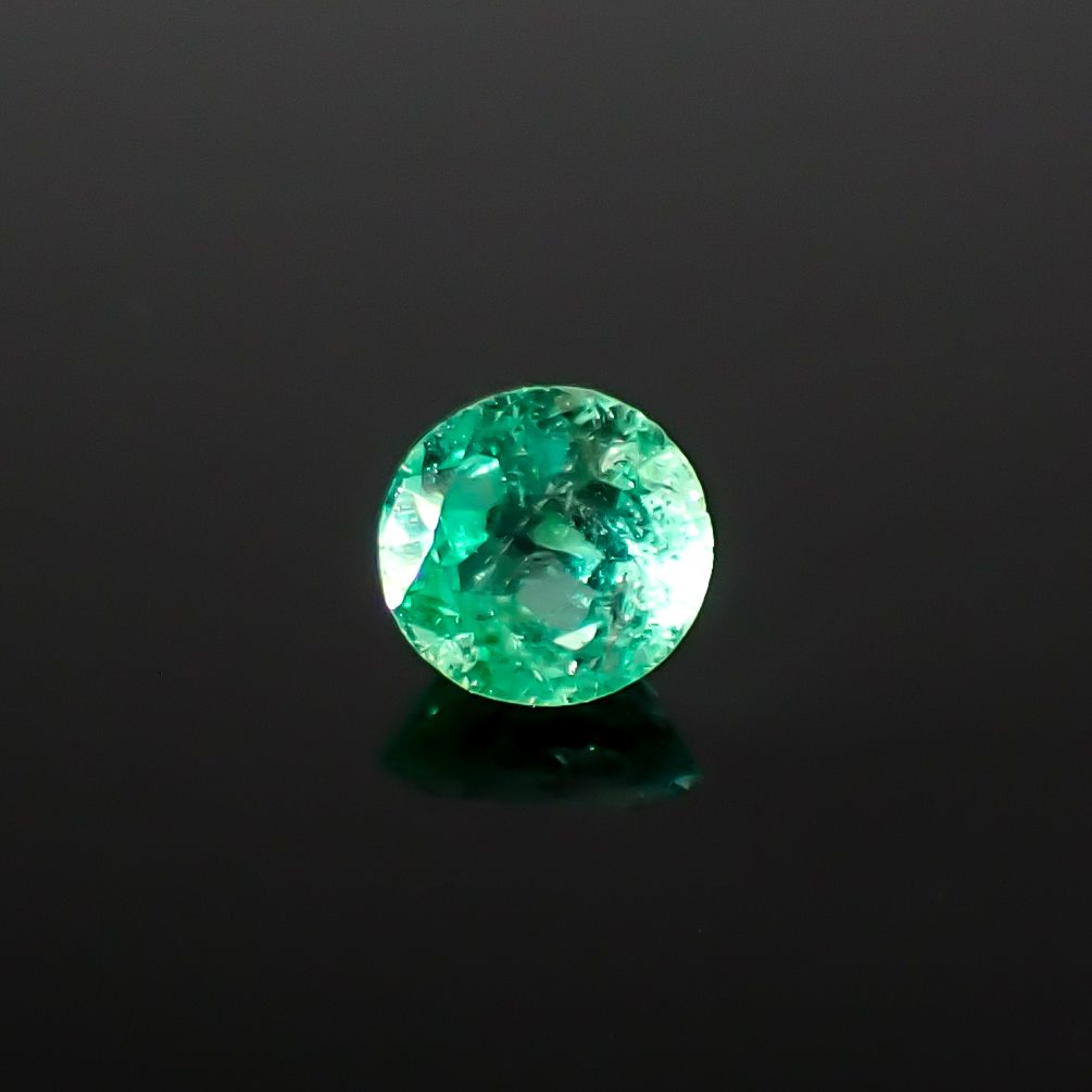 エメラルド コロンビア産 0.33ct / 4.6x4.6mm前後 [260432102]