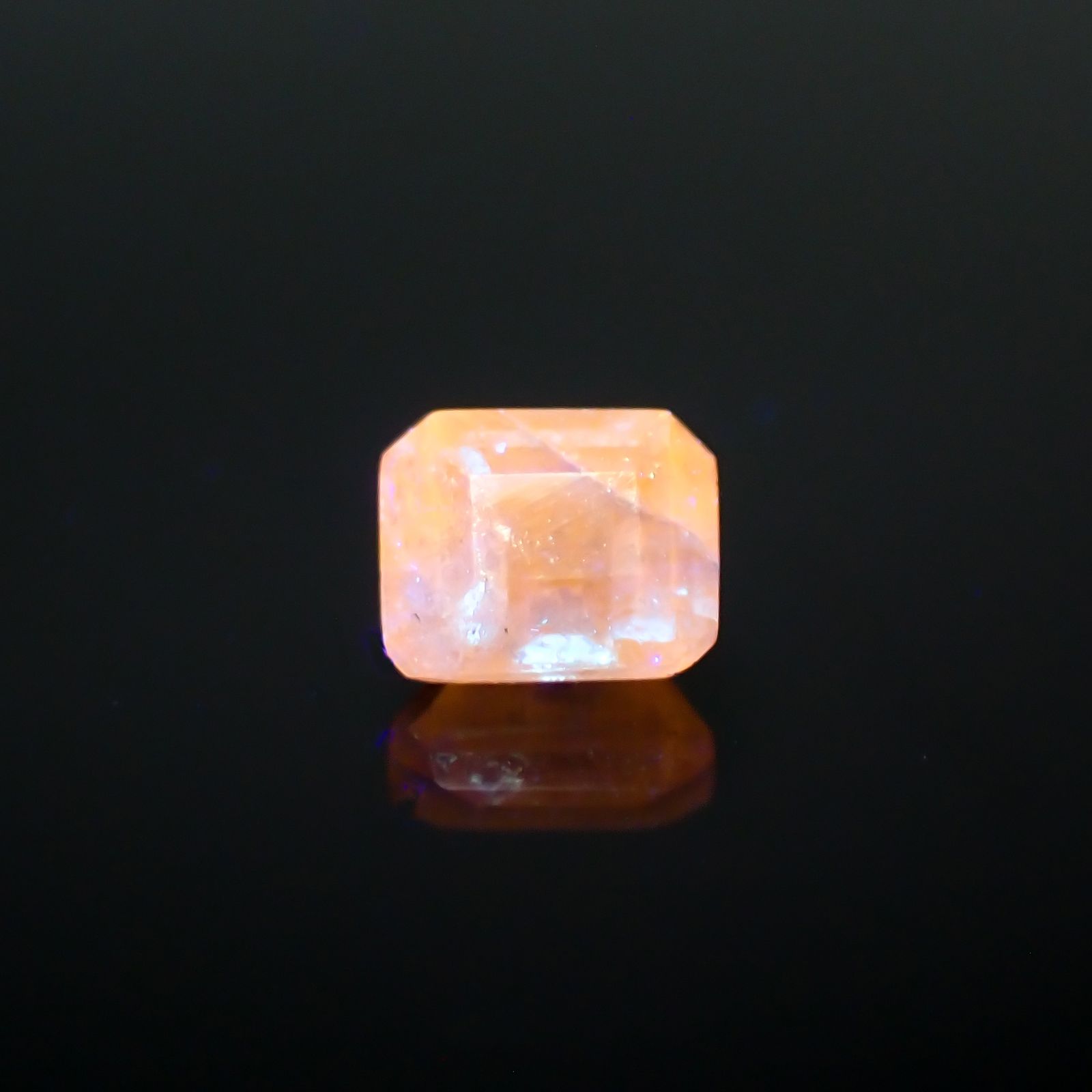 アフガナイト フルオレッセンス(宝石名アフガナイト)アフガニスタン産 0.17ct 識別済[231024014]3.7x3mm前後