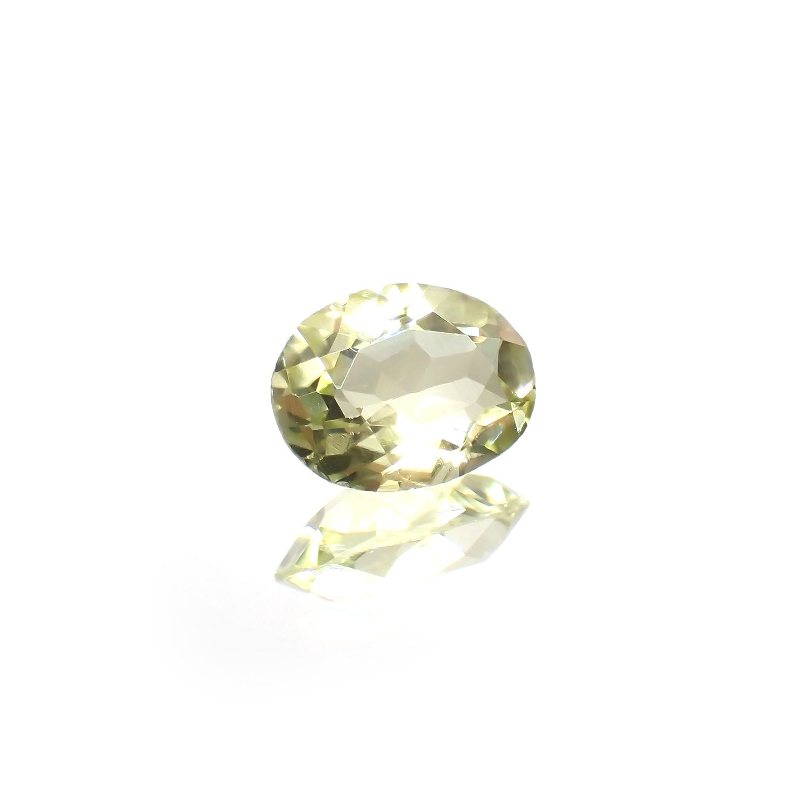 シリマナイト(宝石名シリマナイト)インド産 識別済 1.09ct / 7.9x5.9mm前後 [211113691]