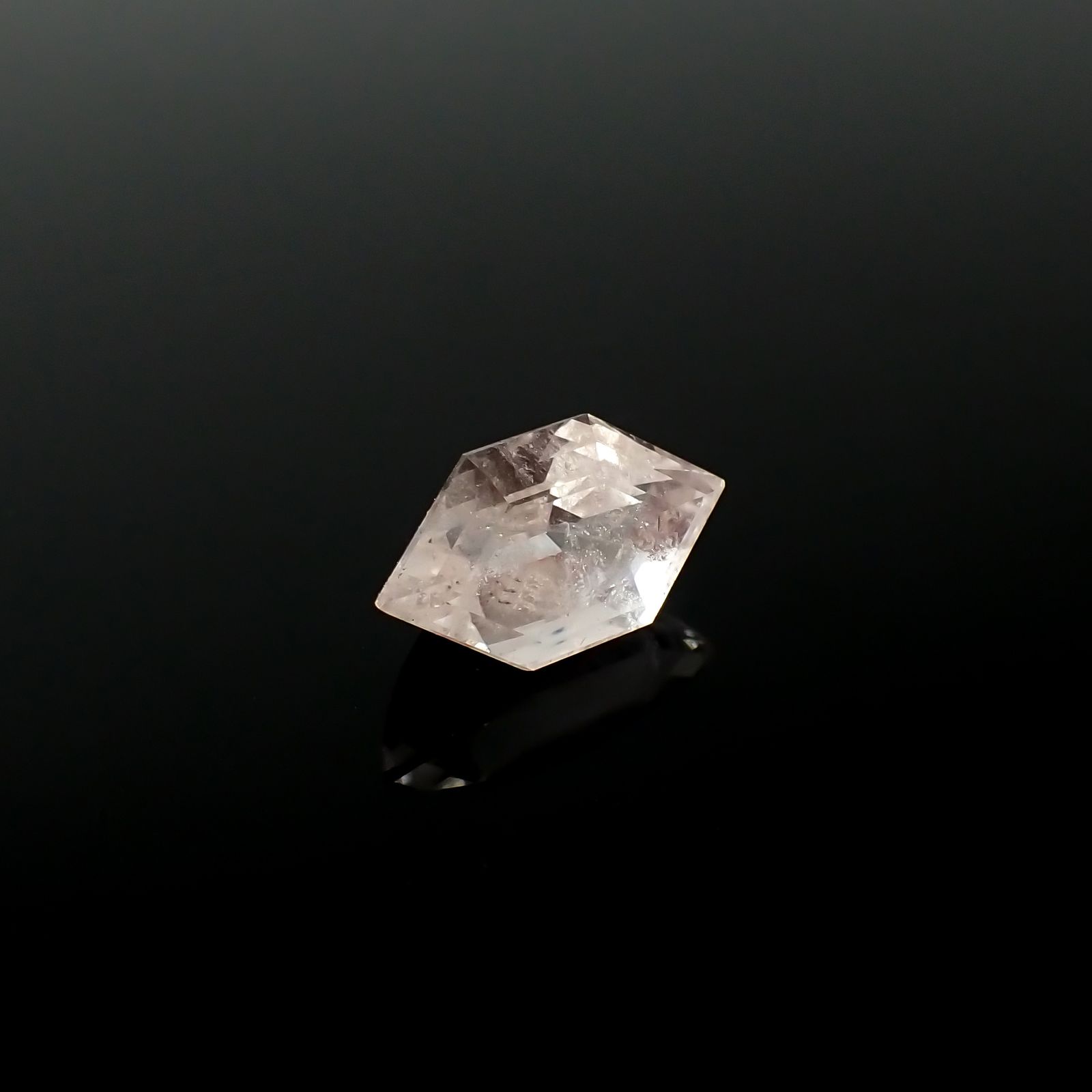 ◇カスタムカット◇ピンクエンジェルラダー マダガスカル産 3.77ct[240125427]14.1x7.6mm前後