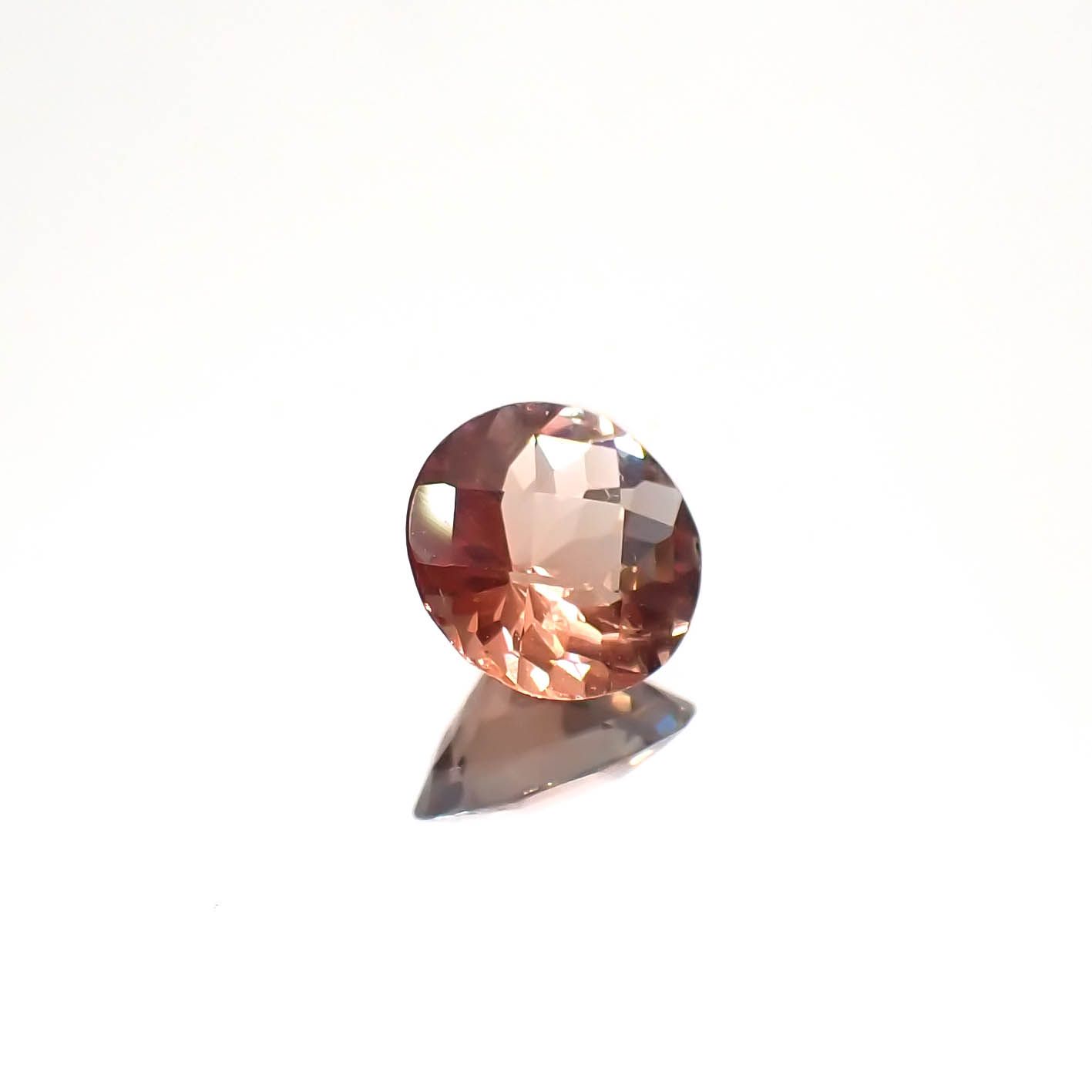 ◇チェッカーカット◇アンデシン(宝石名アンデシン/ラブラドライト)チベット産 0.43ct 識別済[240225964]5.6x5.5mm前後