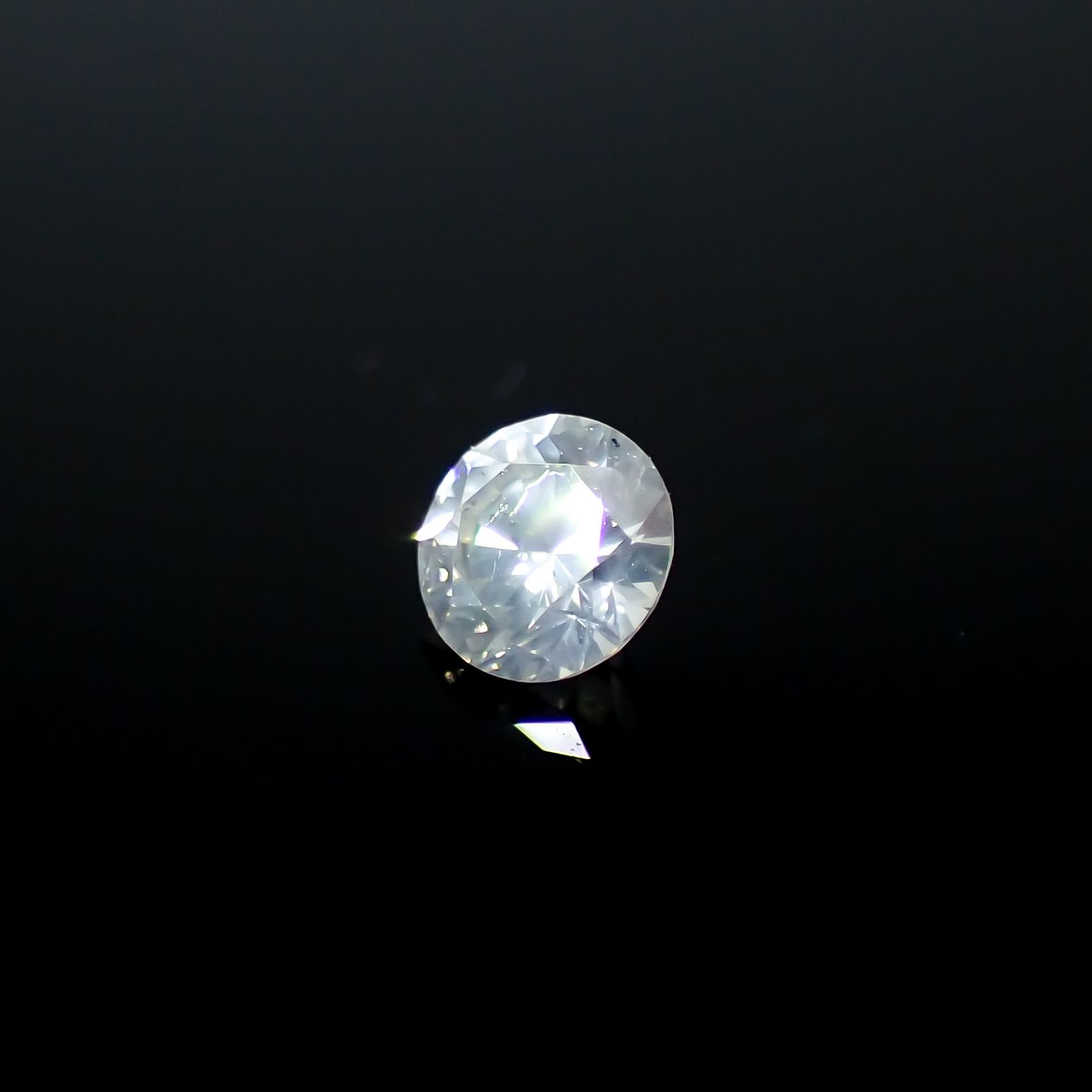 シルキーダイヤモンド 0.10ct[240326618]2.8x2.8mm前後