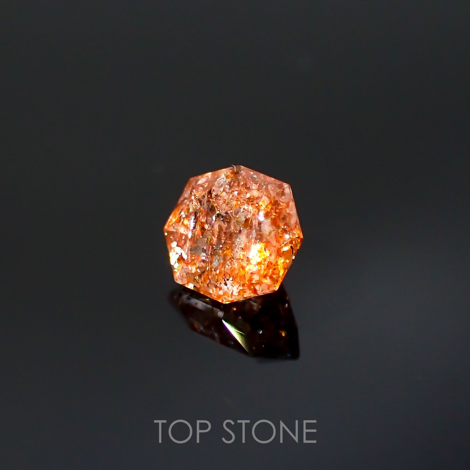 ◇オクタゴンカット◇イリュージョンサンストーン インド産 0.56ct[220115492]5.2x4.8mm前後