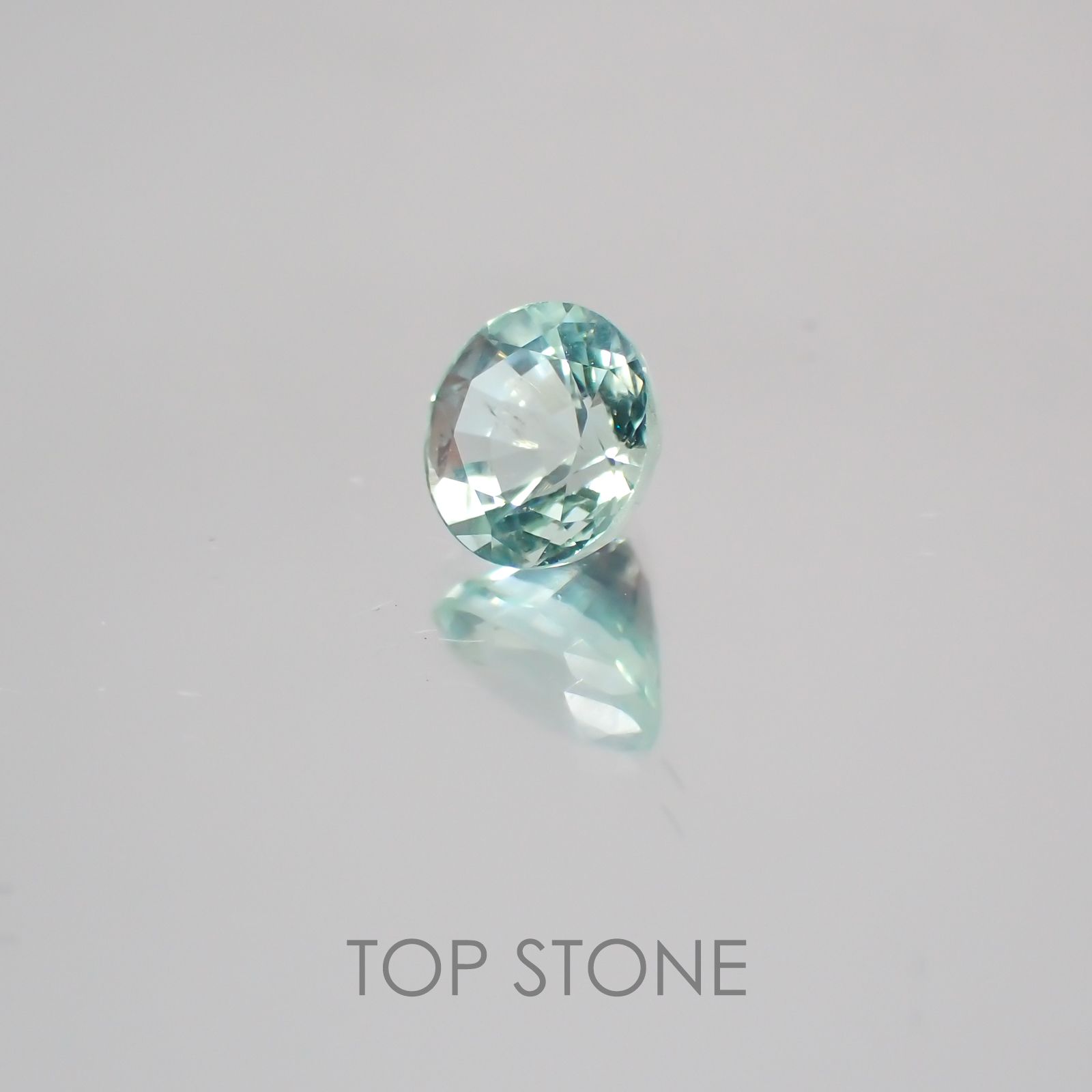 ミントベリル(宝石名グリーン・ベリル) ブラジル産 0.62ct 識別済[21079833]5.3×5.4mm前後