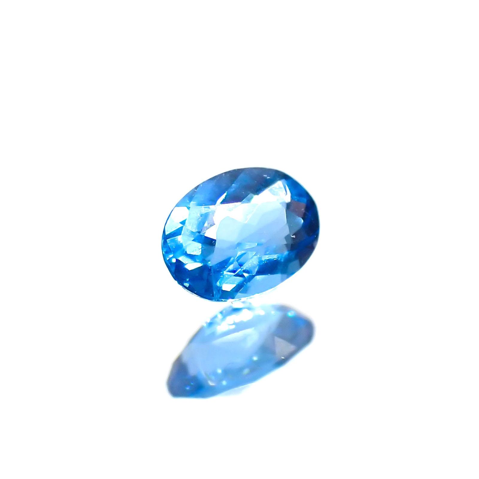 アウイナイト フルオレッセンス(宝石名アウイナイト)ドイツ産 0.12ct 識別済[250114542]3.9x2.8mm前後