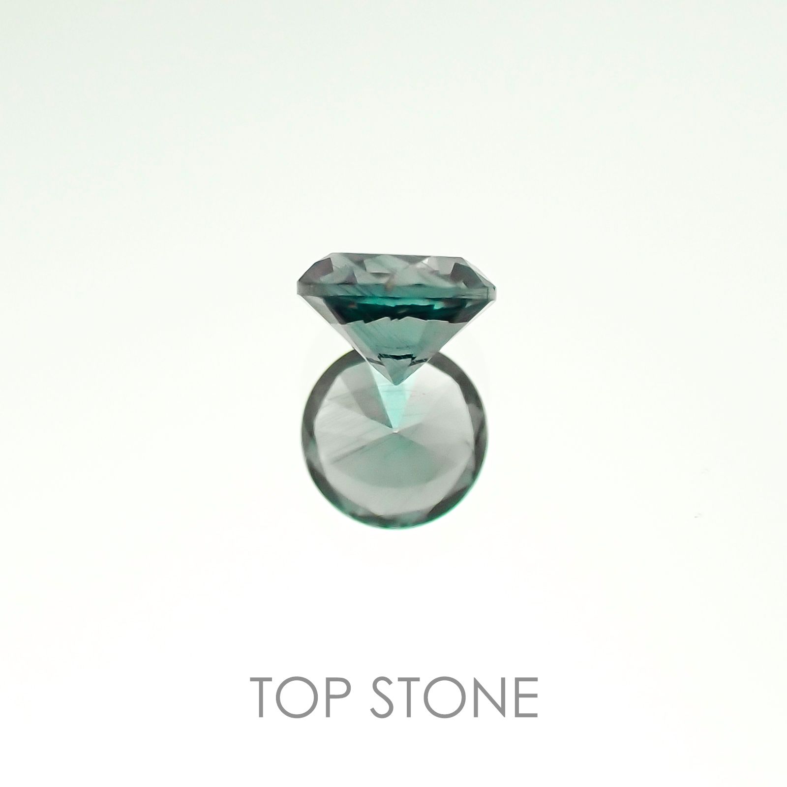 カラーチェンジガーネット(アレキタイプ) マダガスカル・ベキリー産 ルース 0.246ct[20106638]3.7×3.7mm前後