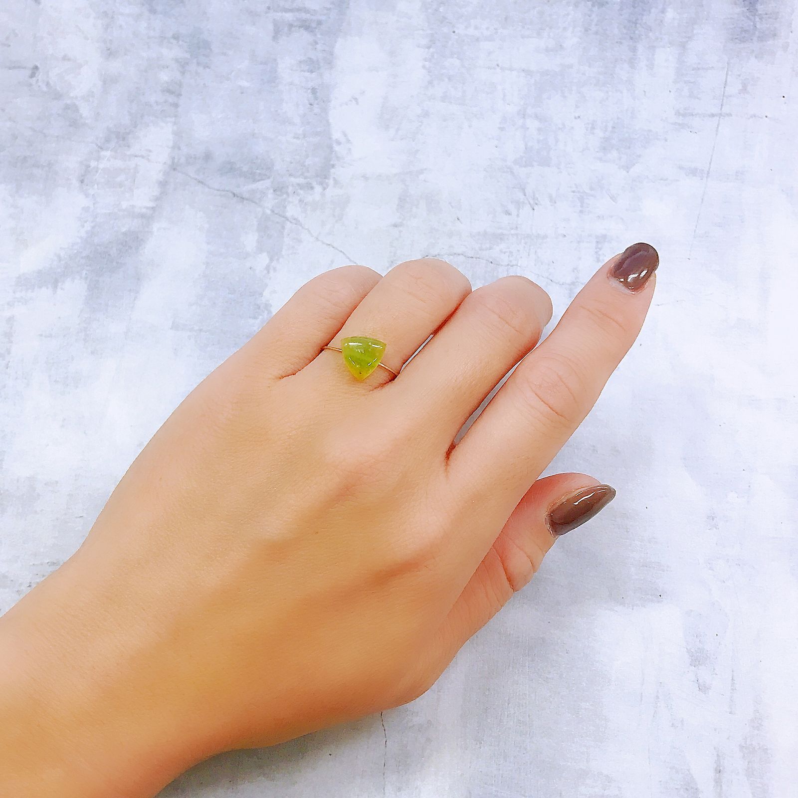 グリーンオパール ブラジル・アマゾン産 1.85ct[220917902]9.5x9.3mm前後