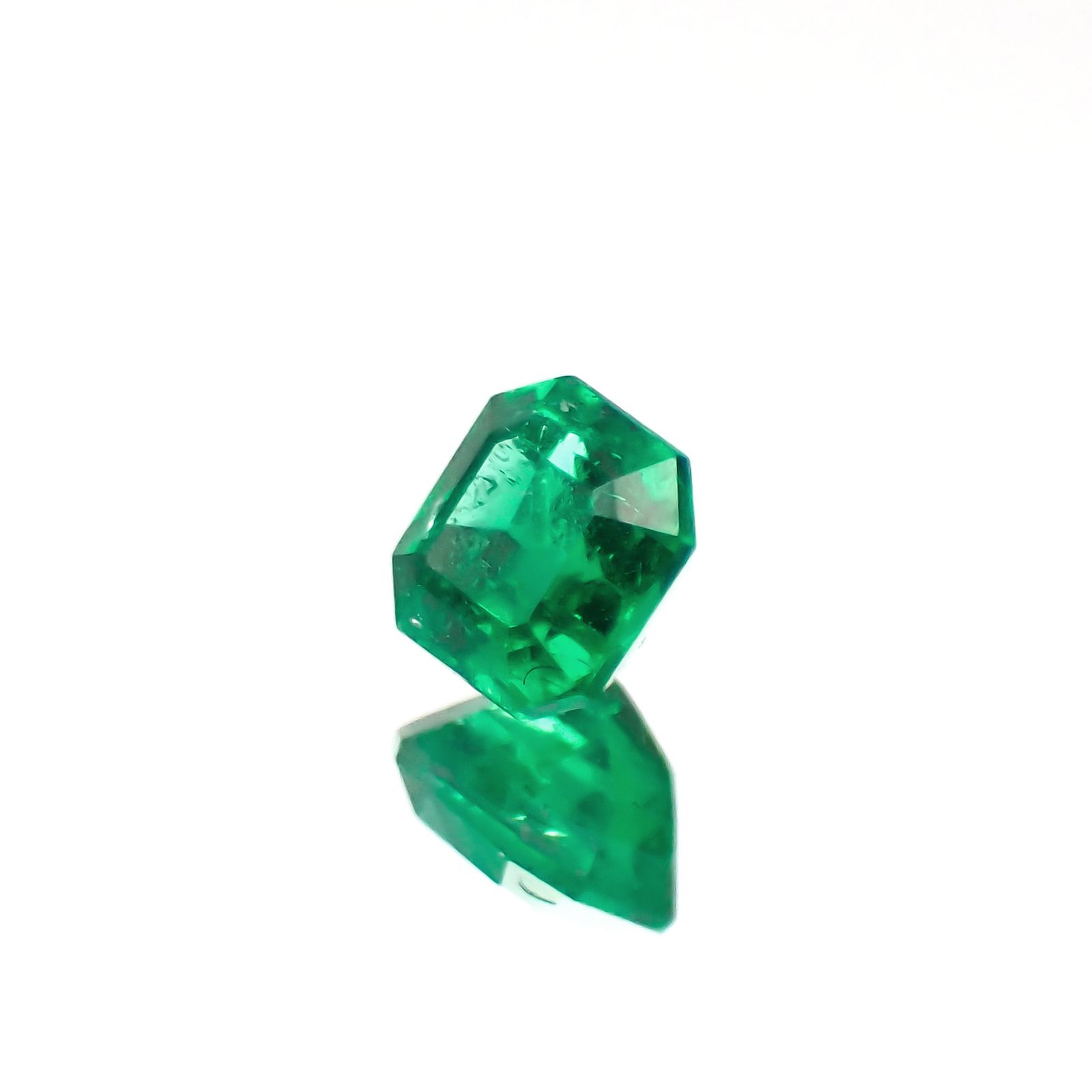 エメラルド コロンビア産 0.18ct[230421711]3.3x3.1mm前後