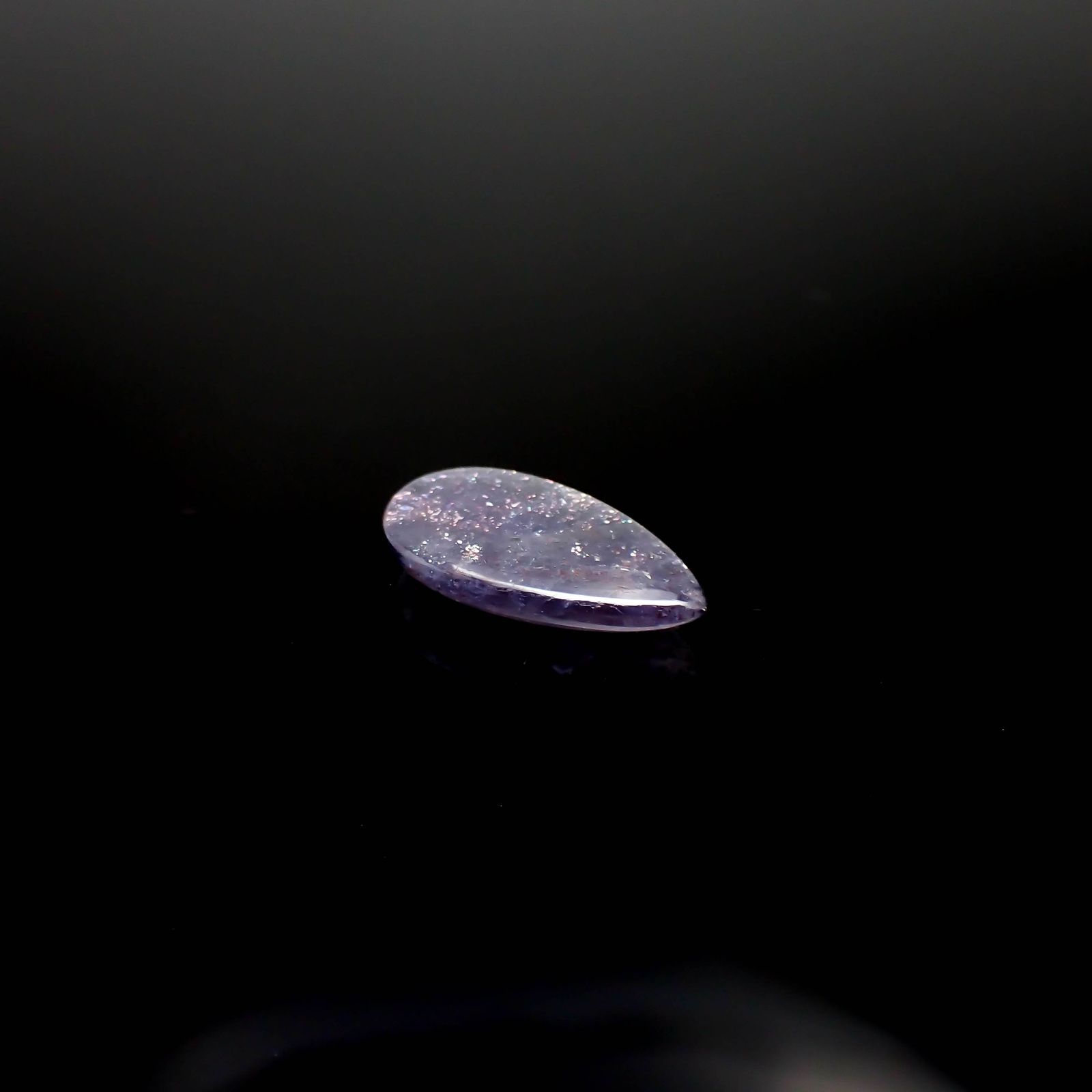 ブラッドショットアイオライト インド産 3.78ct[230622526]16.7x8.7mm前後