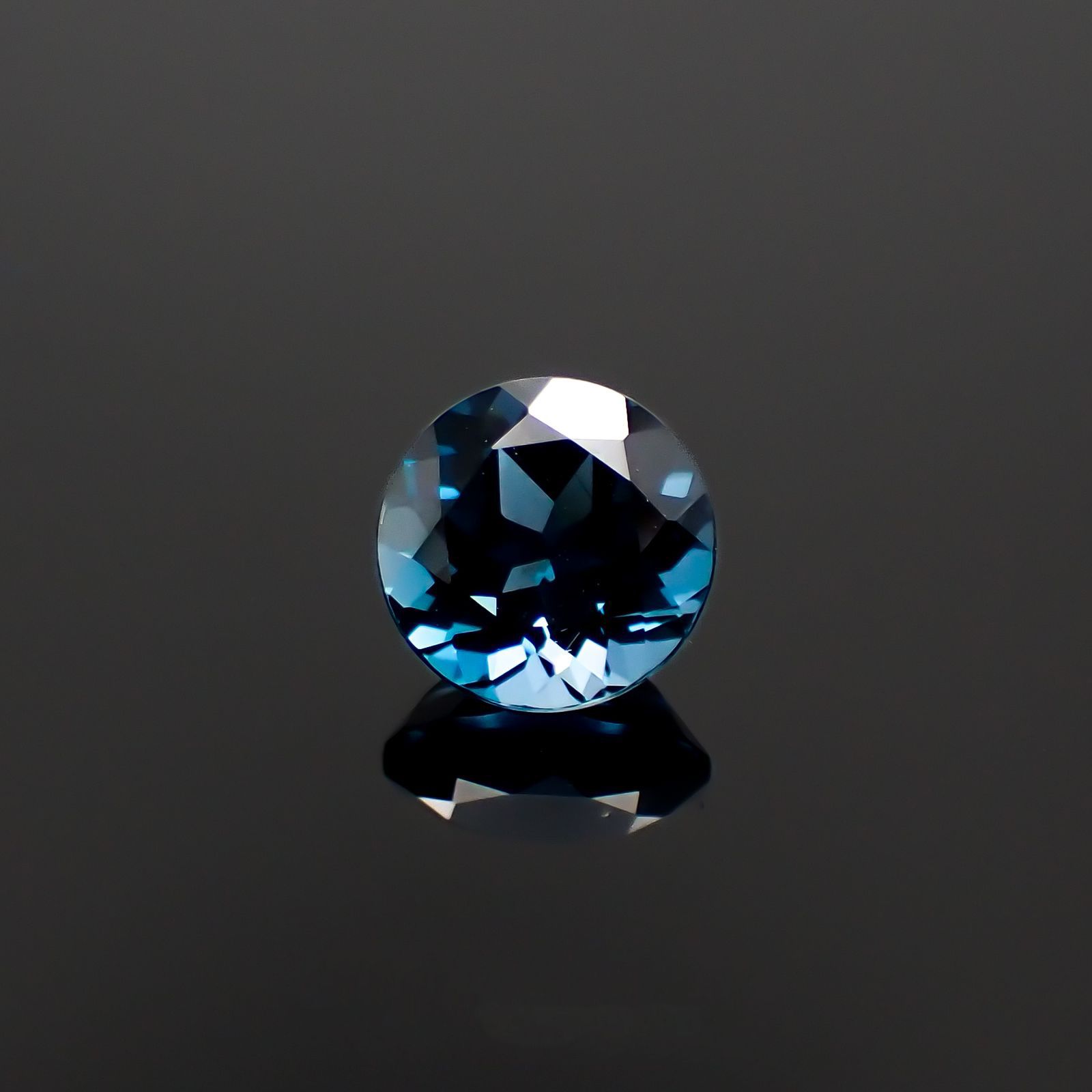 ロンドンブルートパーズ ブラジル産 1.67ct[221219303]7.1x7.1mm前後