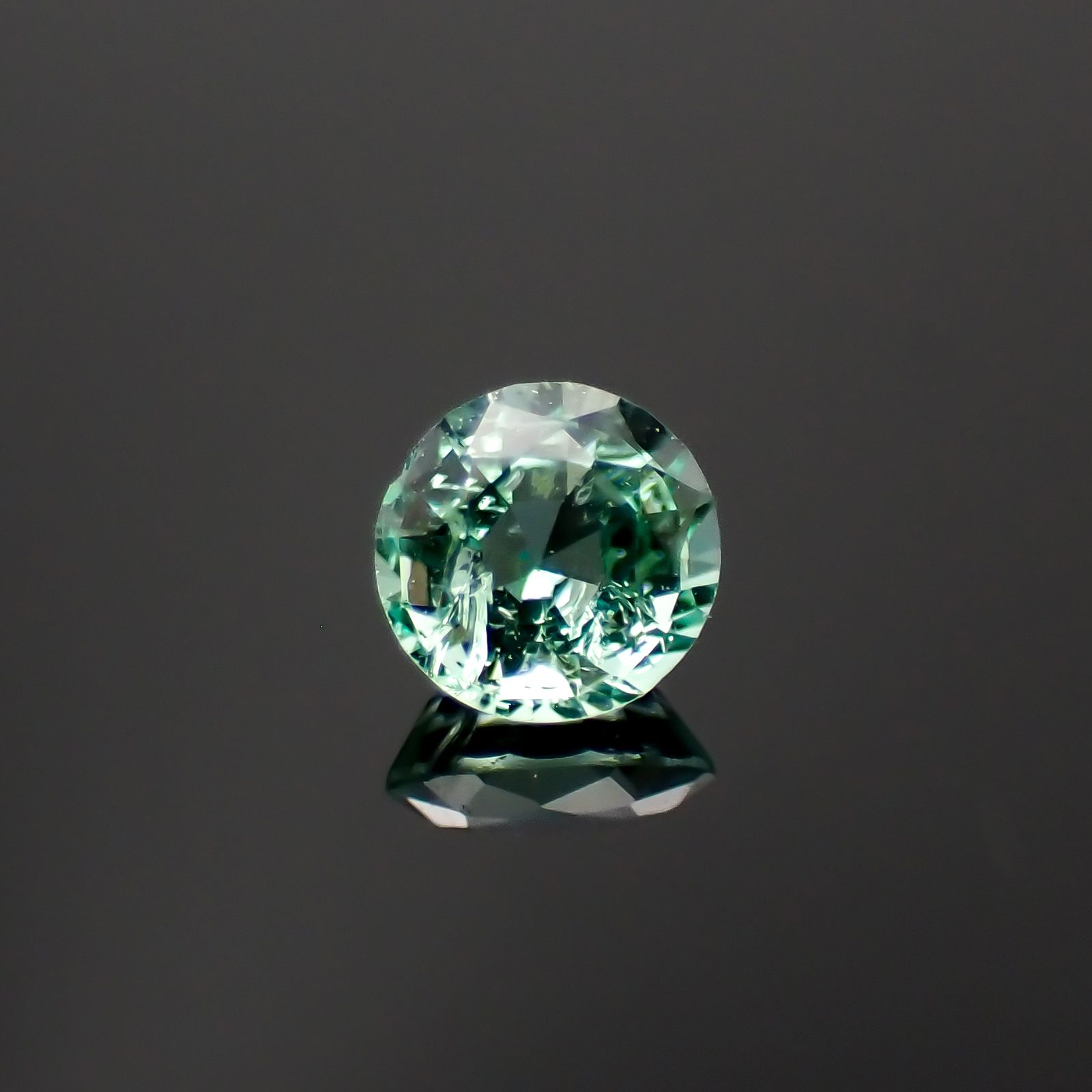パステルカラーエメラルド コロンビア産 0.15ct[230421731]3.4x3.4mm前後