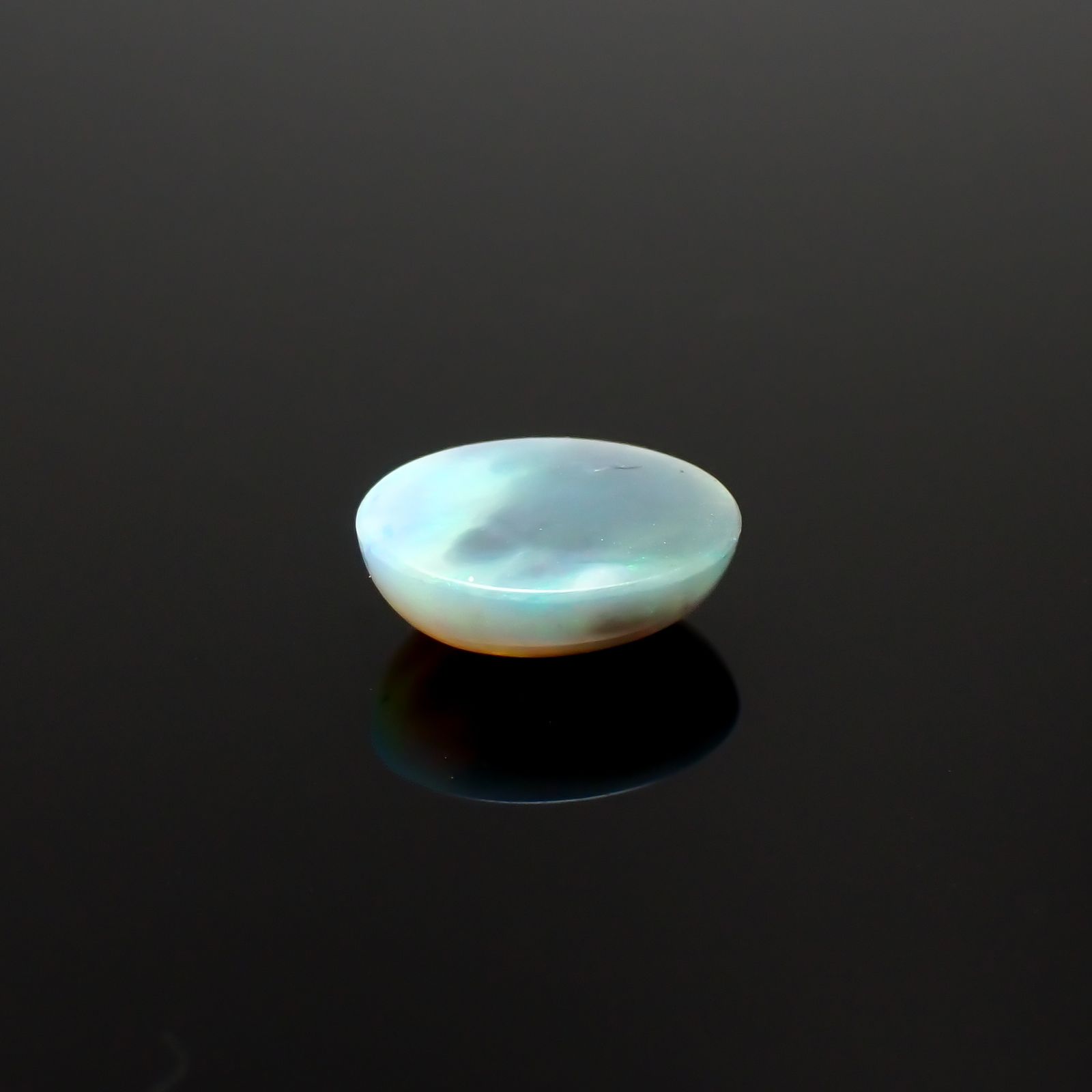 ブラックオパール(宝石名ブラック・オパール)オーストラリア産 1.277ct ソ付(彩珠)[231023699]8.9x7.1mm前後
