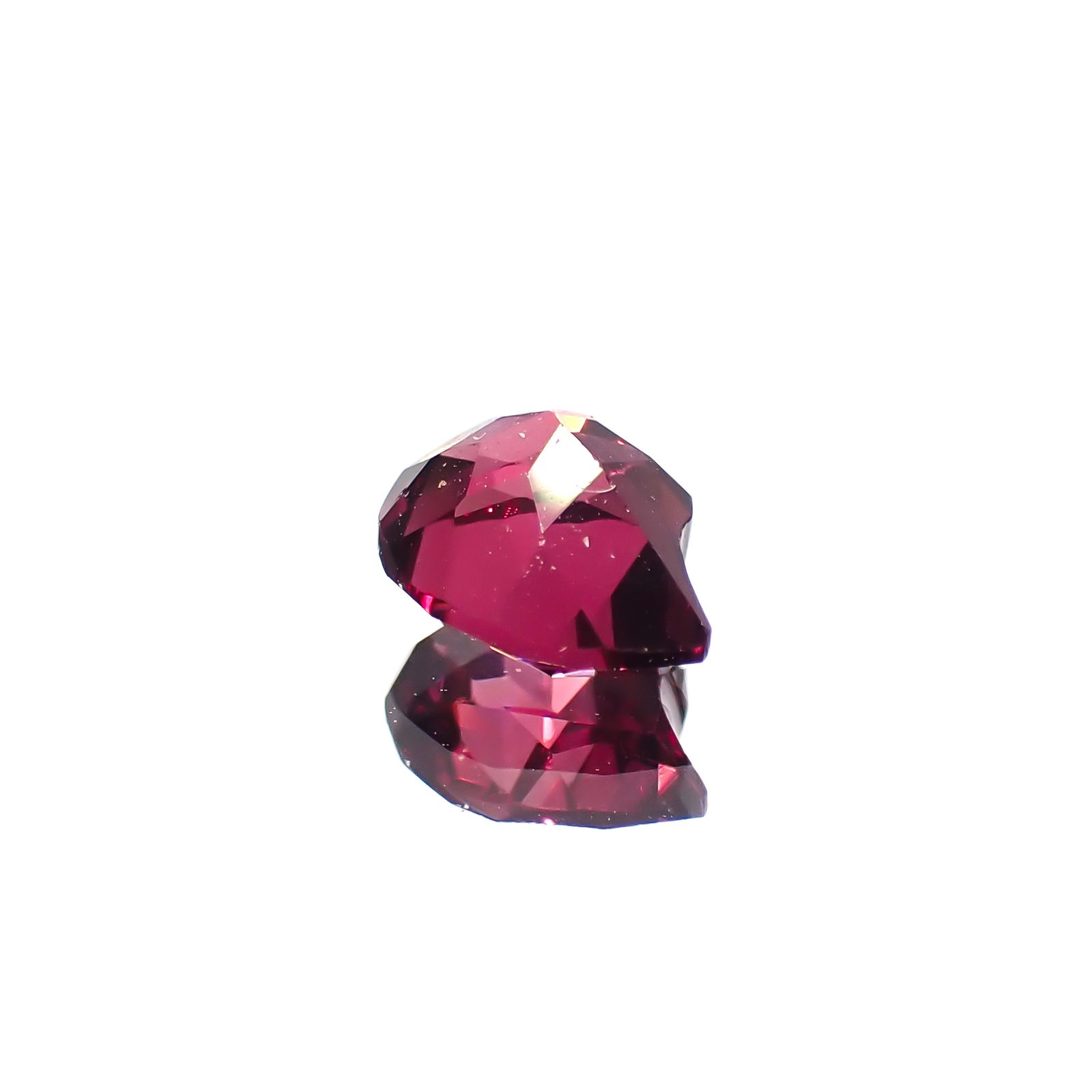 ◇カスタムカット◇パイロープアルマンディンガーネット モザンビーク産 0.82ct[240928958]6.3x5.2mm前後