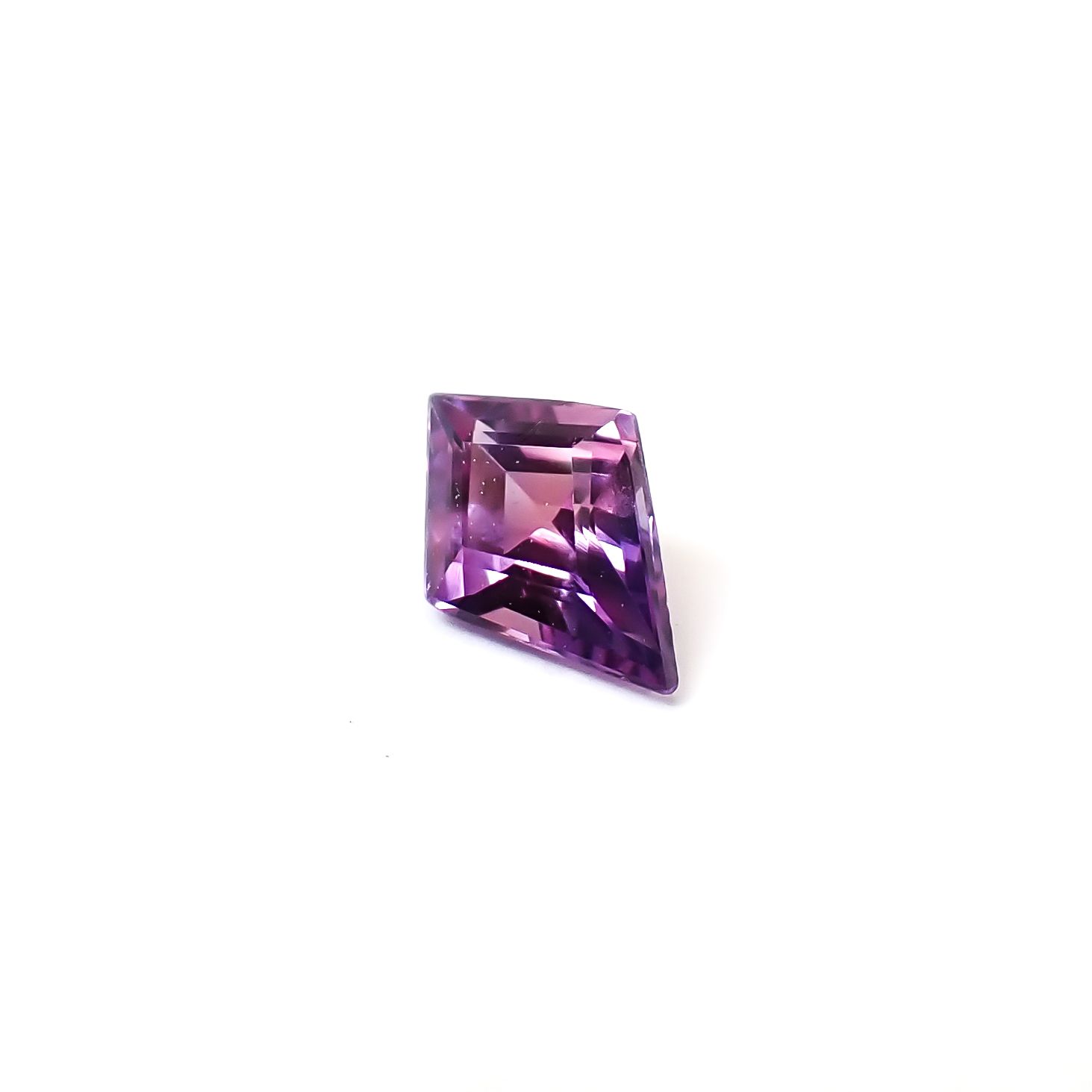 ◇カスタムカット◇ウィンザーサファイア タンザニア・ウィンザー産 0.21ct / 5.5x3.6mm前後 [260532141]