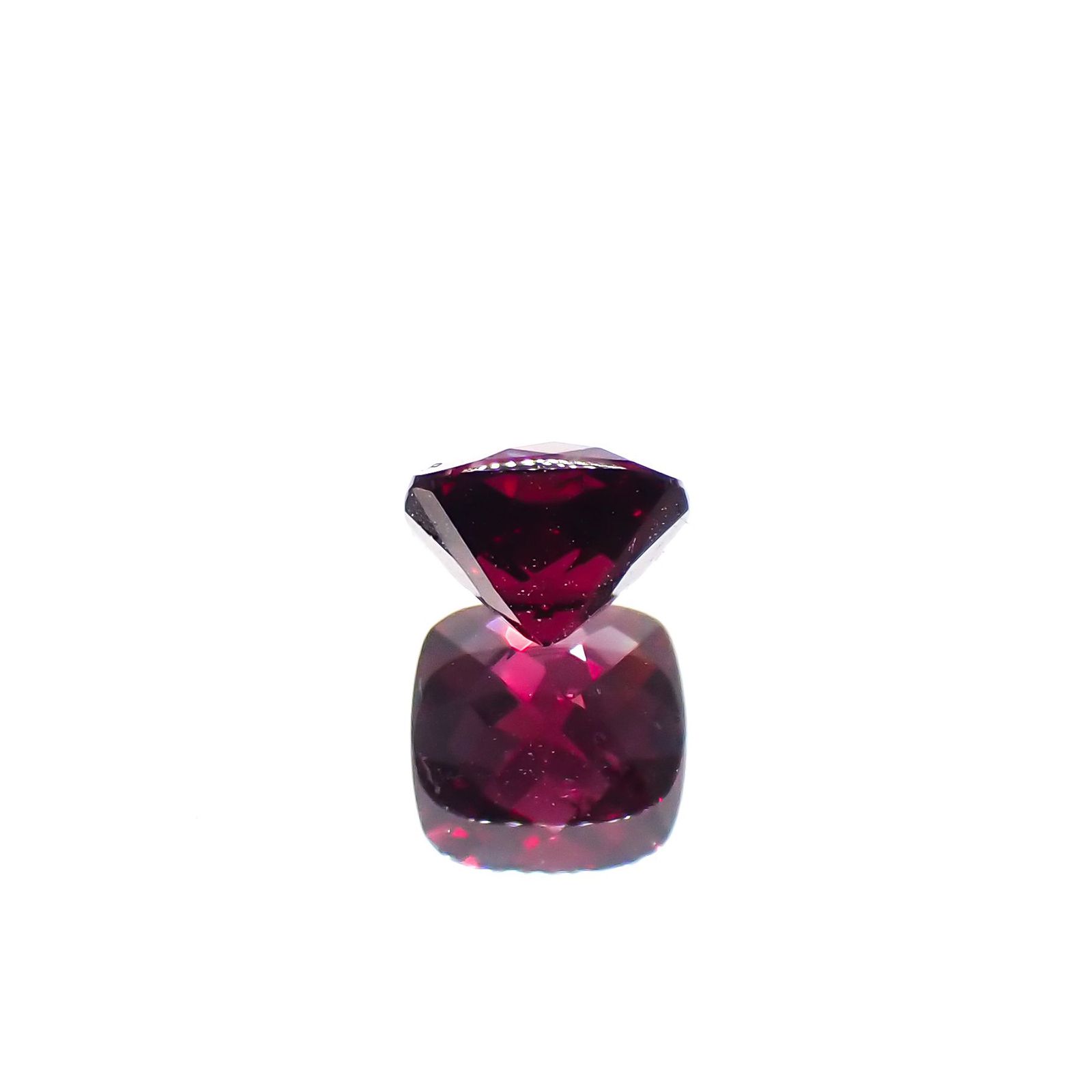 ◇チェッカーカット◇アントヒルガーネット(クロムパイロープガーネット) アメリカ・アリゾナ州産 0.51ct[230722878]4.6x4.6mm前後