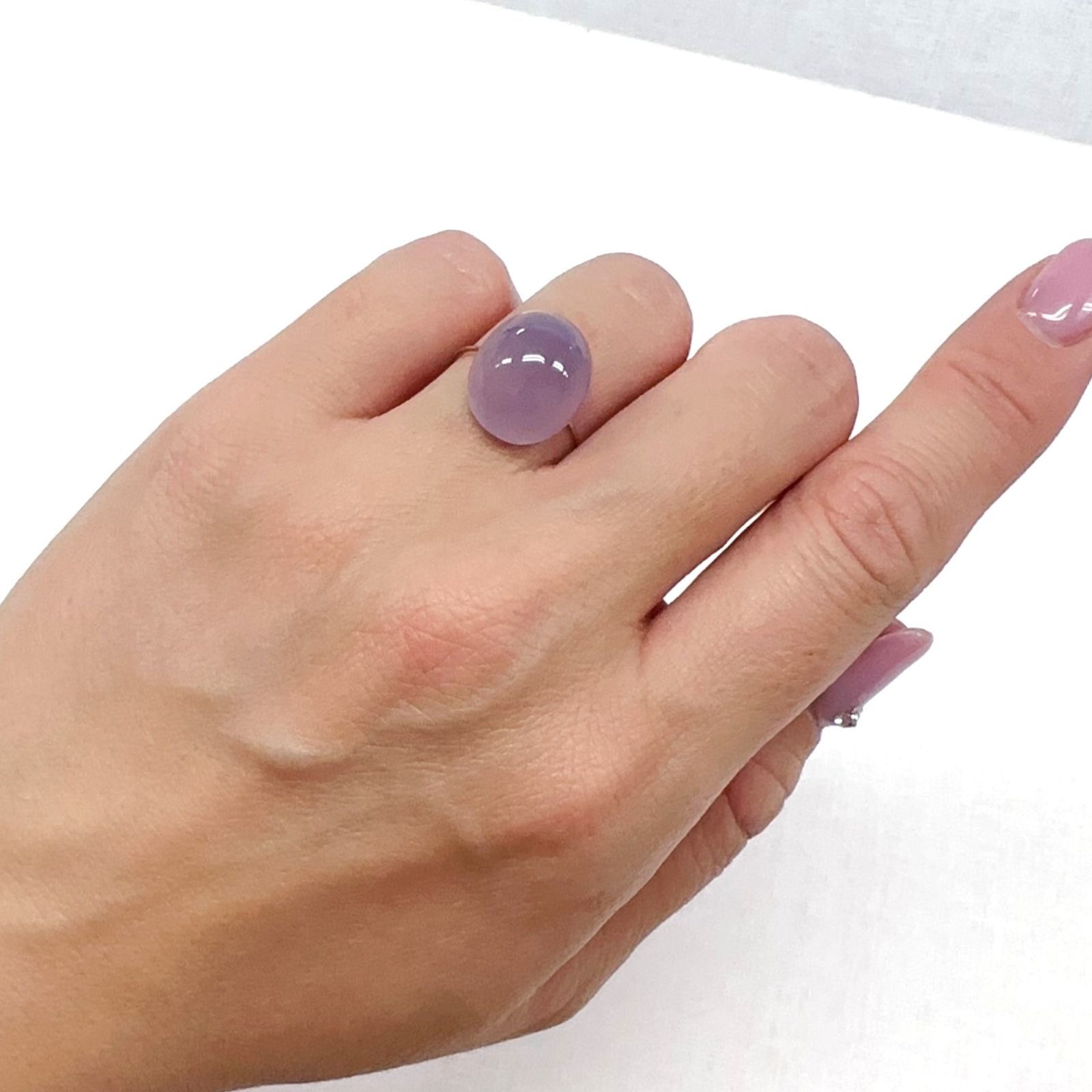 パープルカルセドニー(宝石名カルセドニー)インドネシア産 10.42ct 識別済[231124178]14.2x12.1mm前後