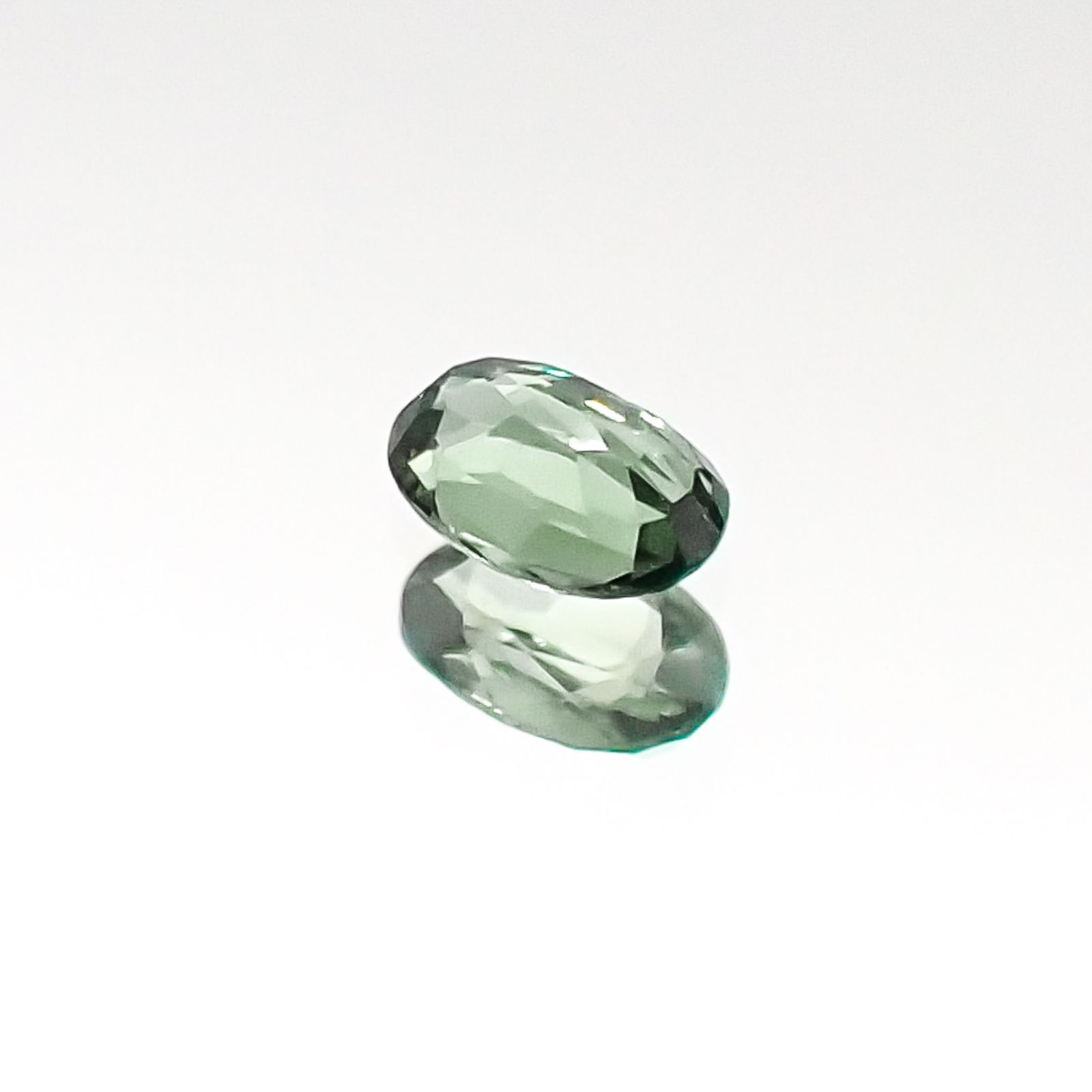 アレキサンドライト インド産 ルース 0.08ct[20095562]3.1×2.2mm前後