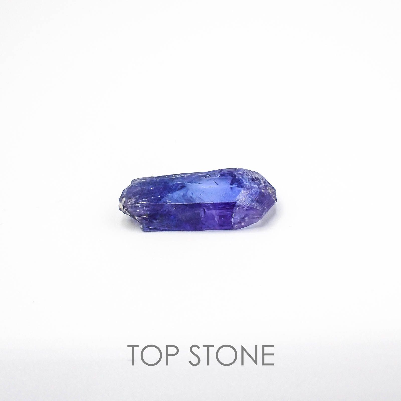 タンザナイト(宝石名タンザナイト) タンザニア産 原石・結晶 16.87ct 識別済[20073394]24.9×10.5mm前後