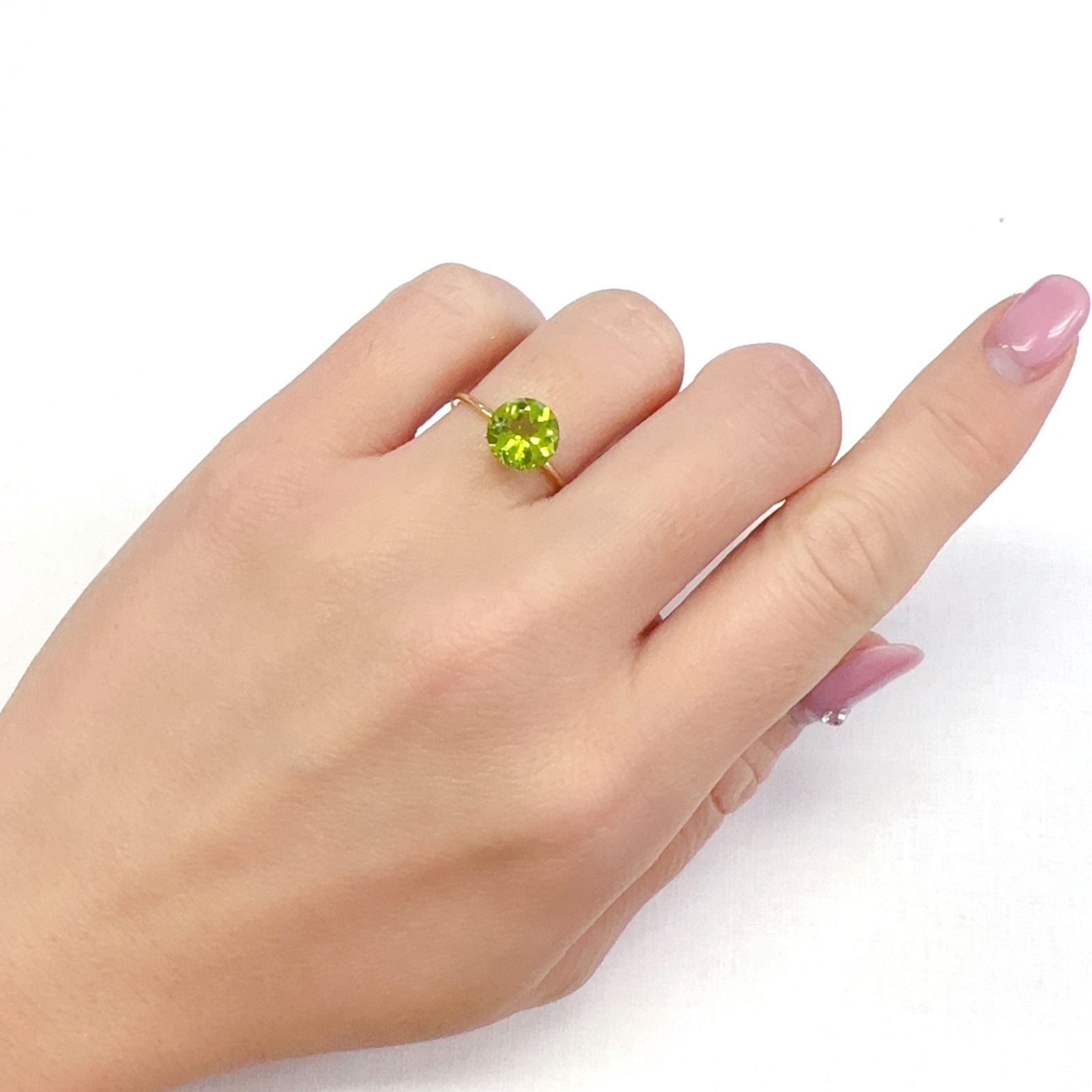 リリーパッドペリドット アメリカ・アリゾナ州産 2.17ct [231224597]7.9x7.9mm前後