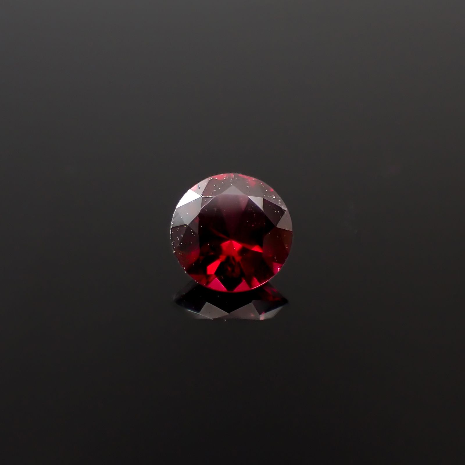 アントヒルガーネット(クロムパイロープガーネット) アメリカ・アリゾナ州産 0.27ct[240527821]4x4mm前後