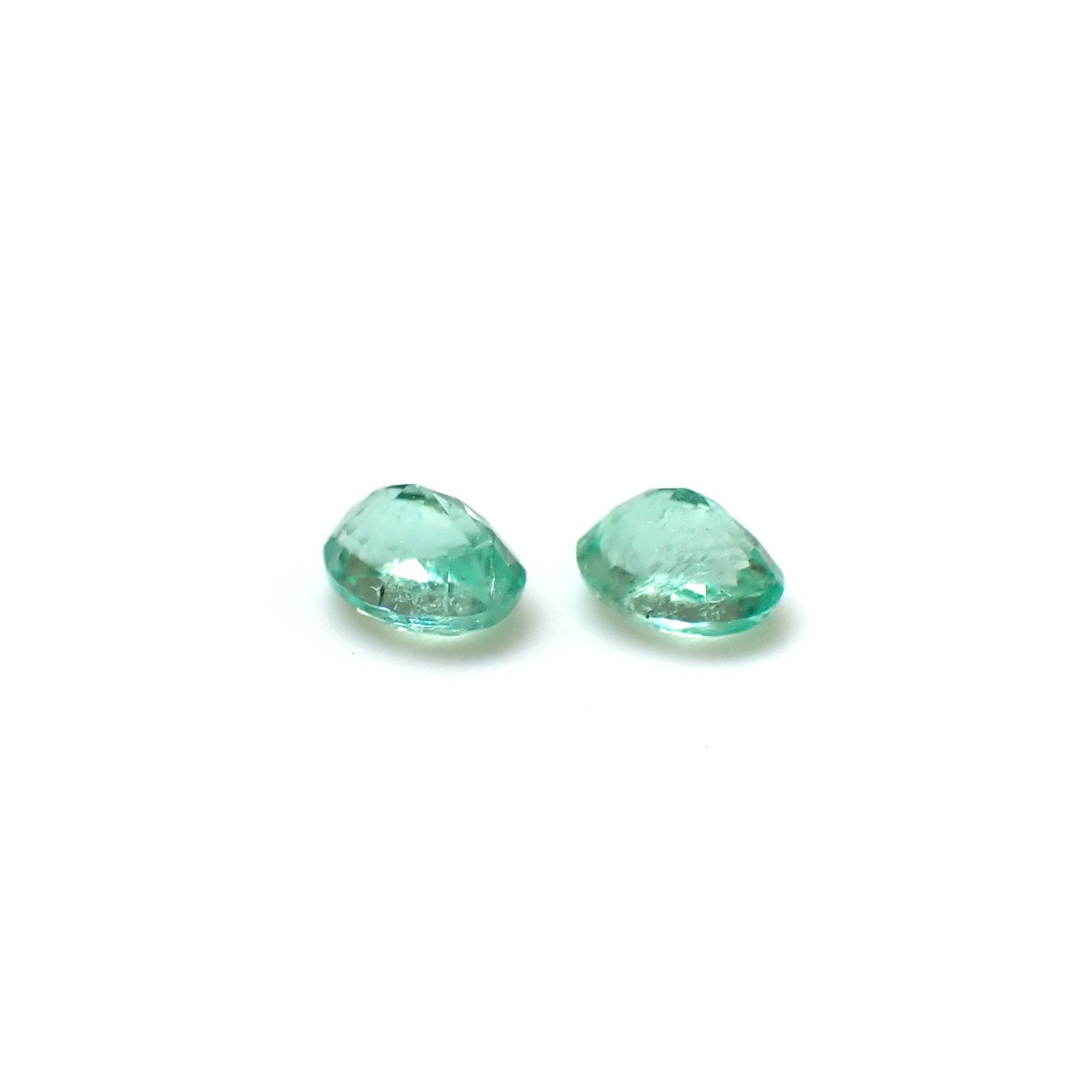 ◇ペアセット◇パステルカラーエメラルド ザンビア産 0.37ct(2pcs合計) [250430240]4x3mm前後