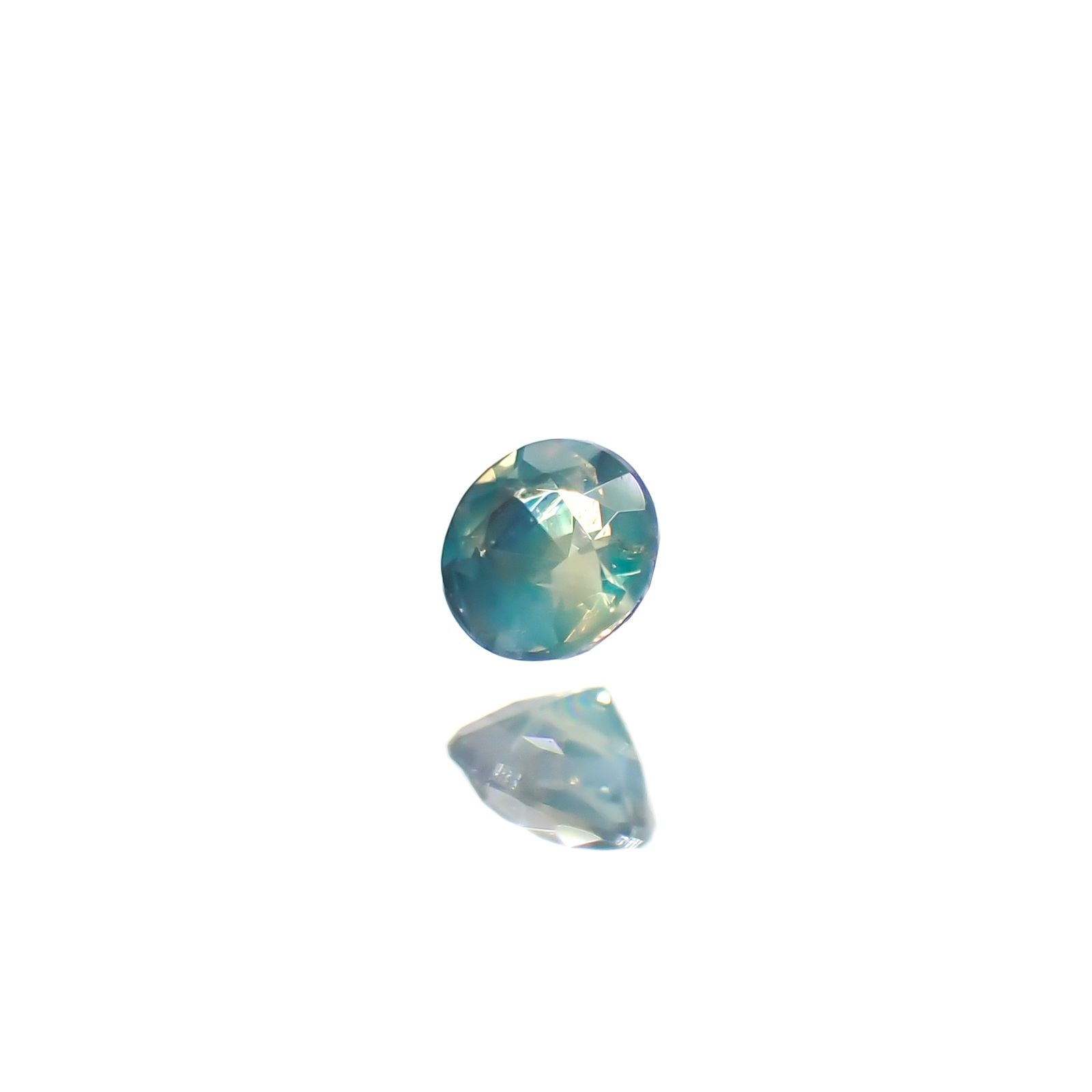 シルキーアレキサンドライト ブラジル産/EmeraldMains社製 0.045ct[240527616]2x2mm前後