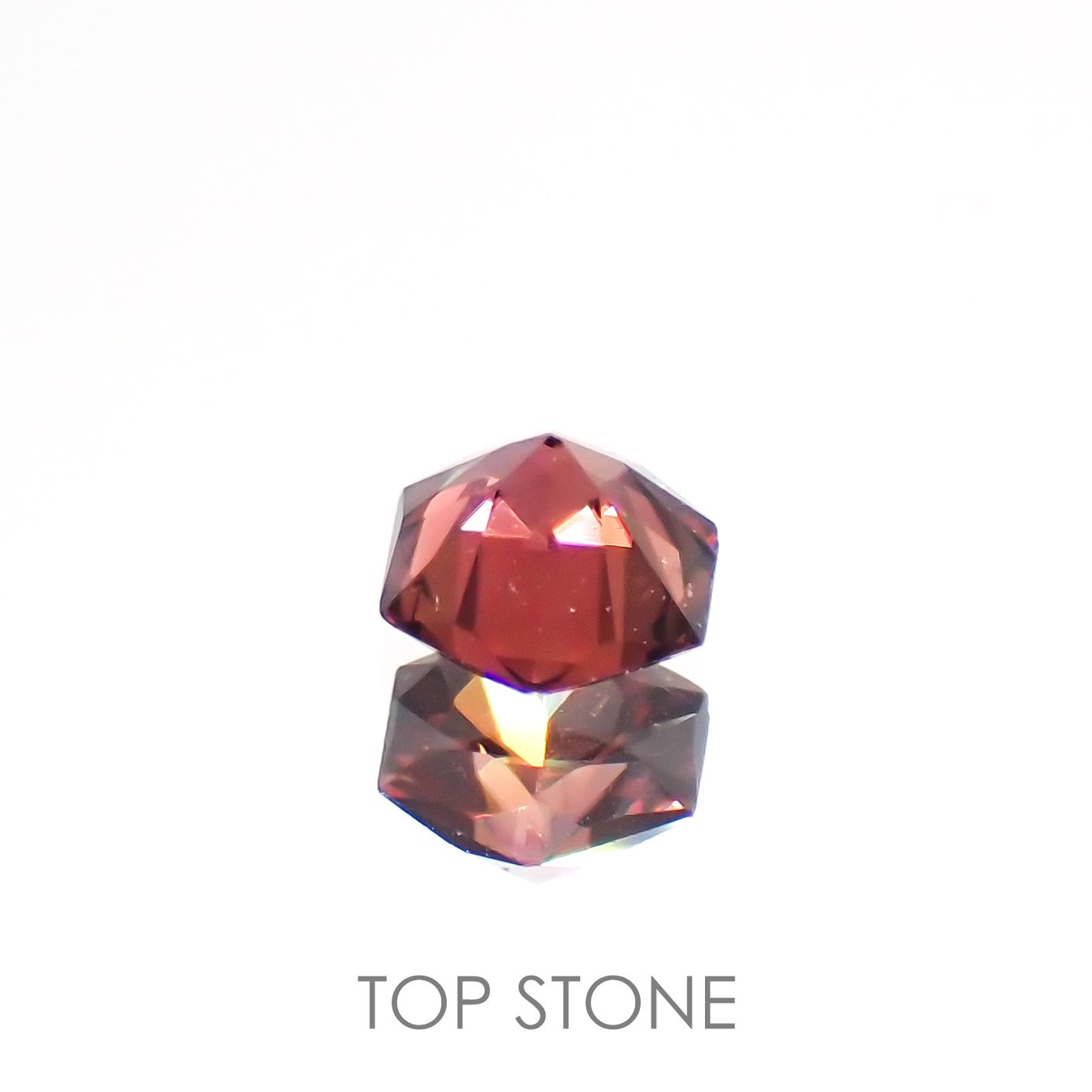 ◇ヘキサゴンカット◇レッドジルコン(宝石名ジルコン)スリランカ/カンボジア産 0.44ct 識別済[220114934]4x4mm前後
