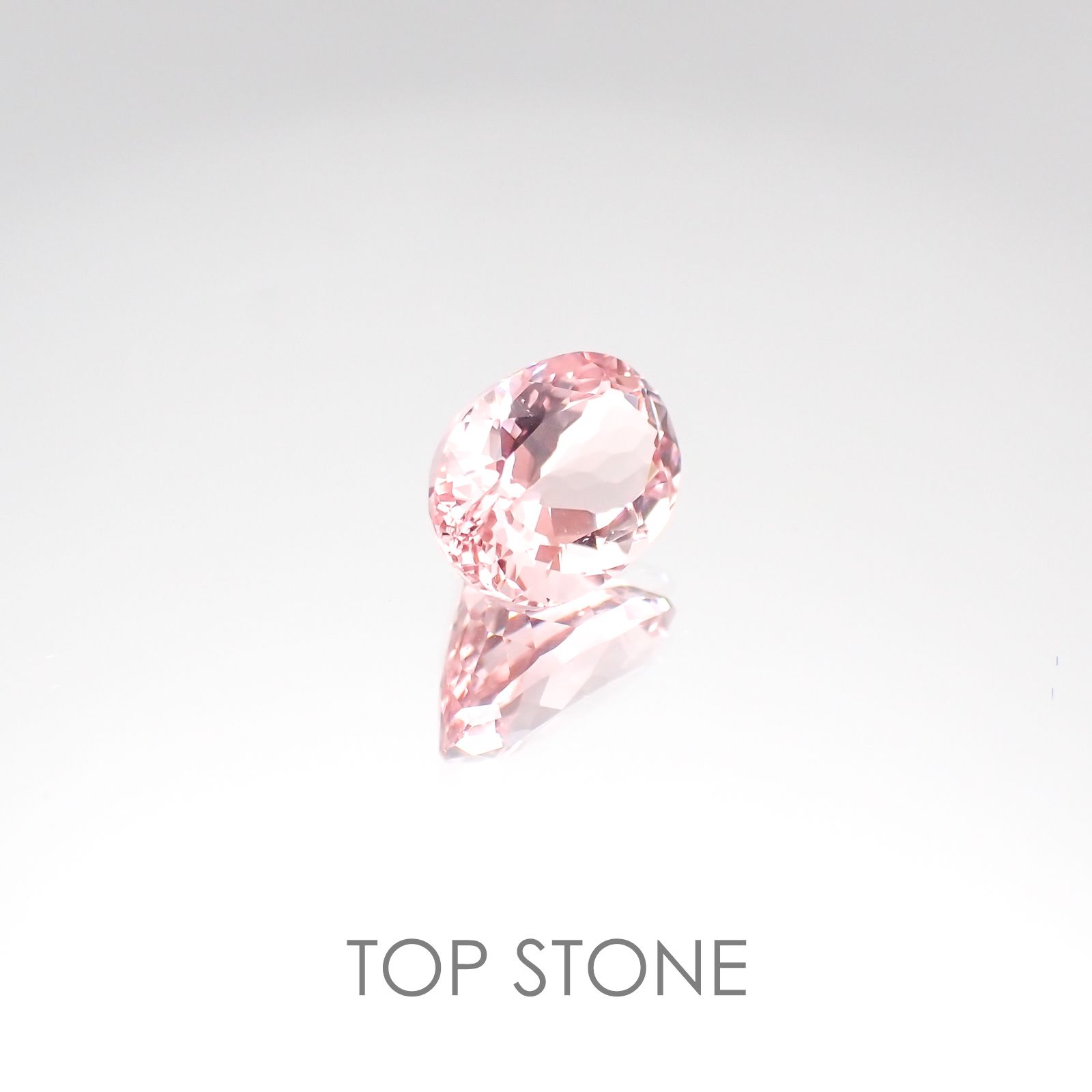 モルガナイト ナイジェリア産 ルース 1.73ct[20117411]9.2×6.4mm前後