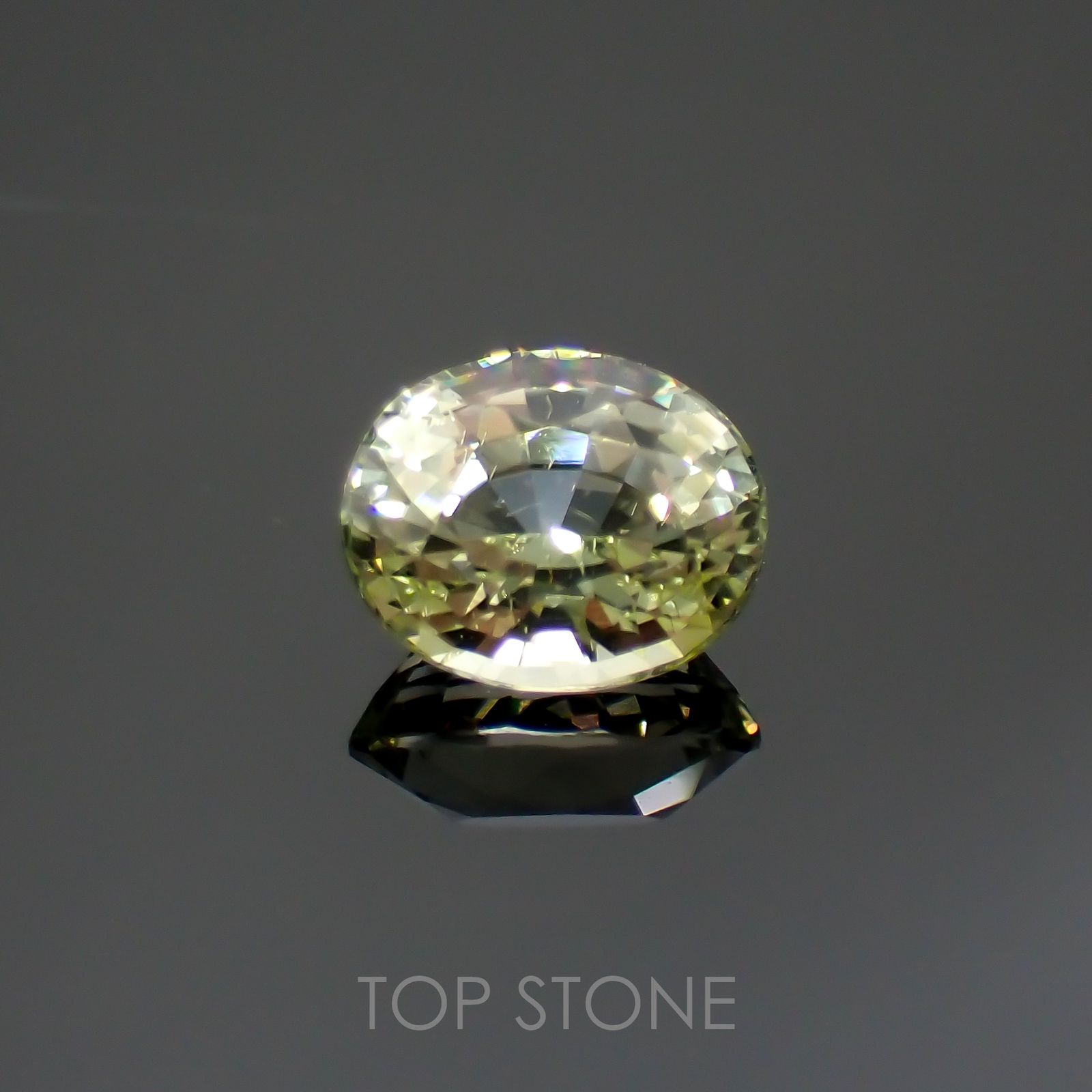 グリーンフロストルマリン(宝石名トルマリン) ルワンダ産 1.376ct ソ付(彩珠)[211013637]7.6×6.2mm前後